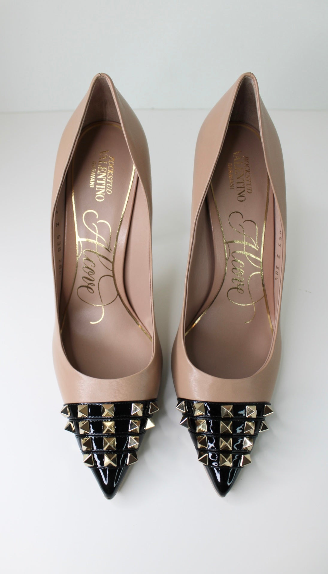 Valentino Garavani Rockstud Kidskin And Patent Leather Pump 110mm, Size 38.5