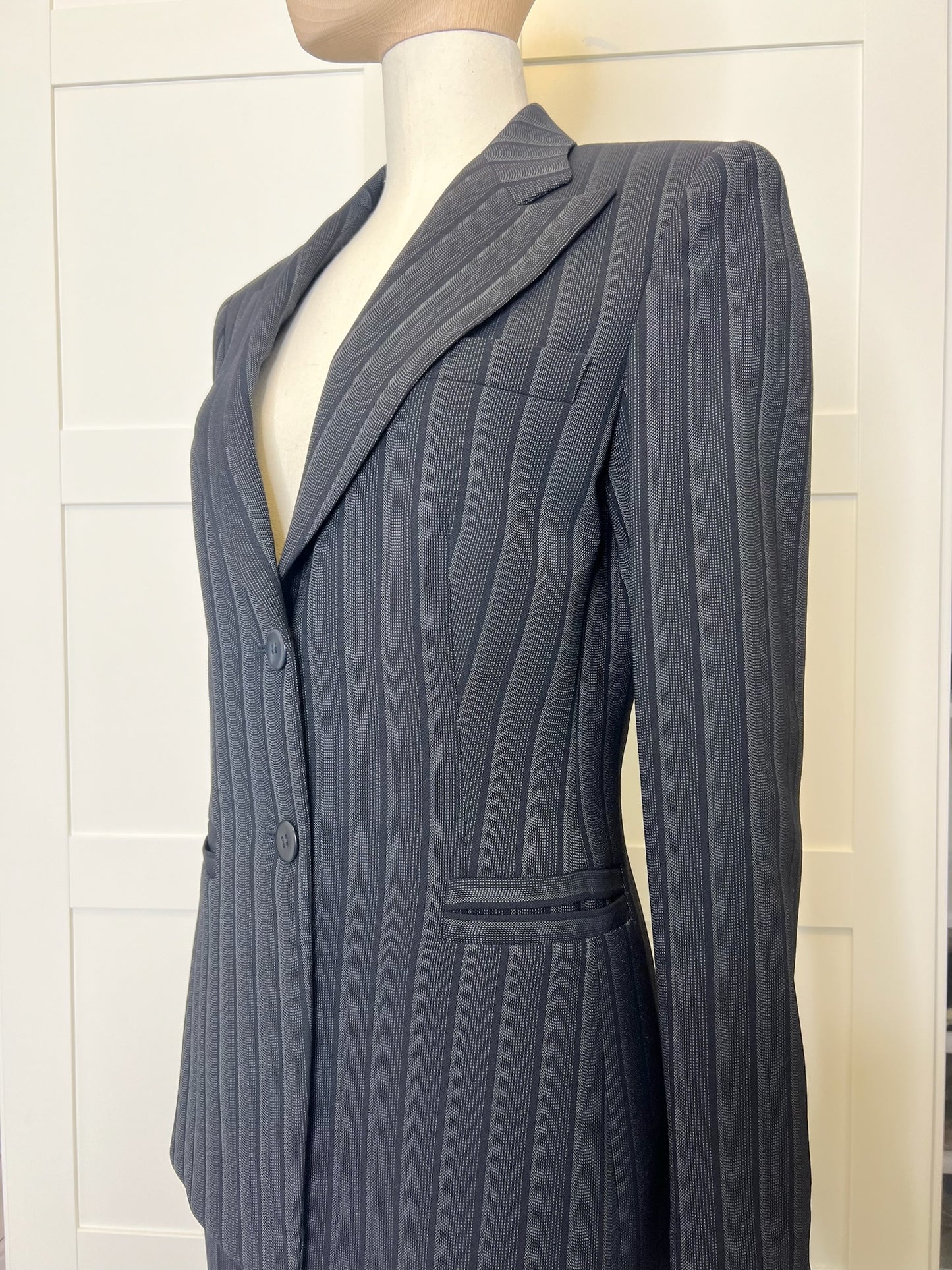 Armani Collezioni Black & Gray Striped Tailored 2-Piece Suit (Jacket and Pants), Size 4