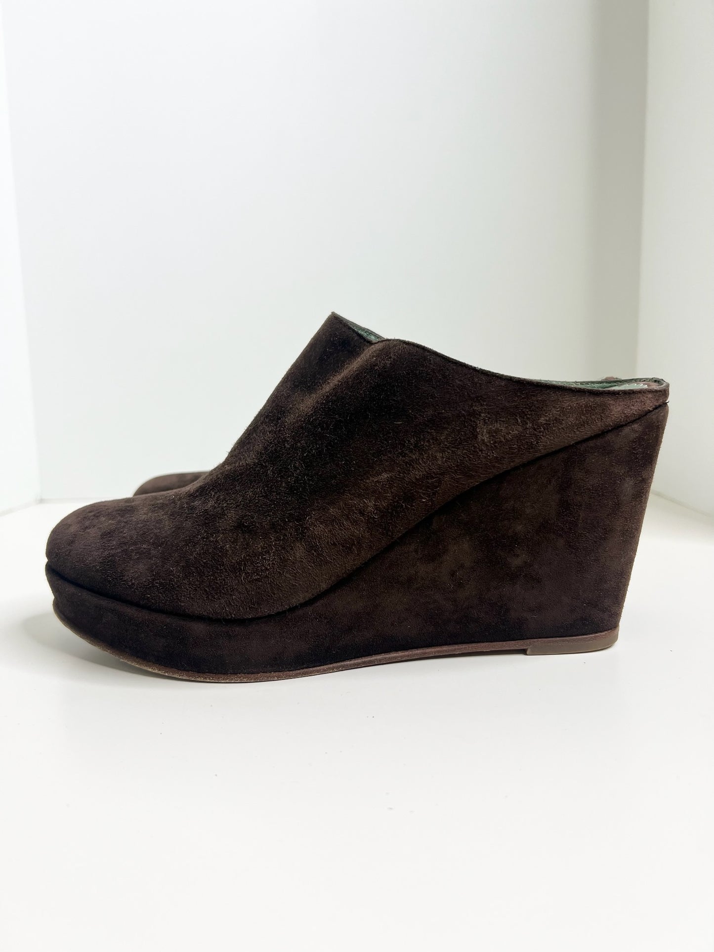 Henry Cuir Suede Wedge Mule, Size 38.5