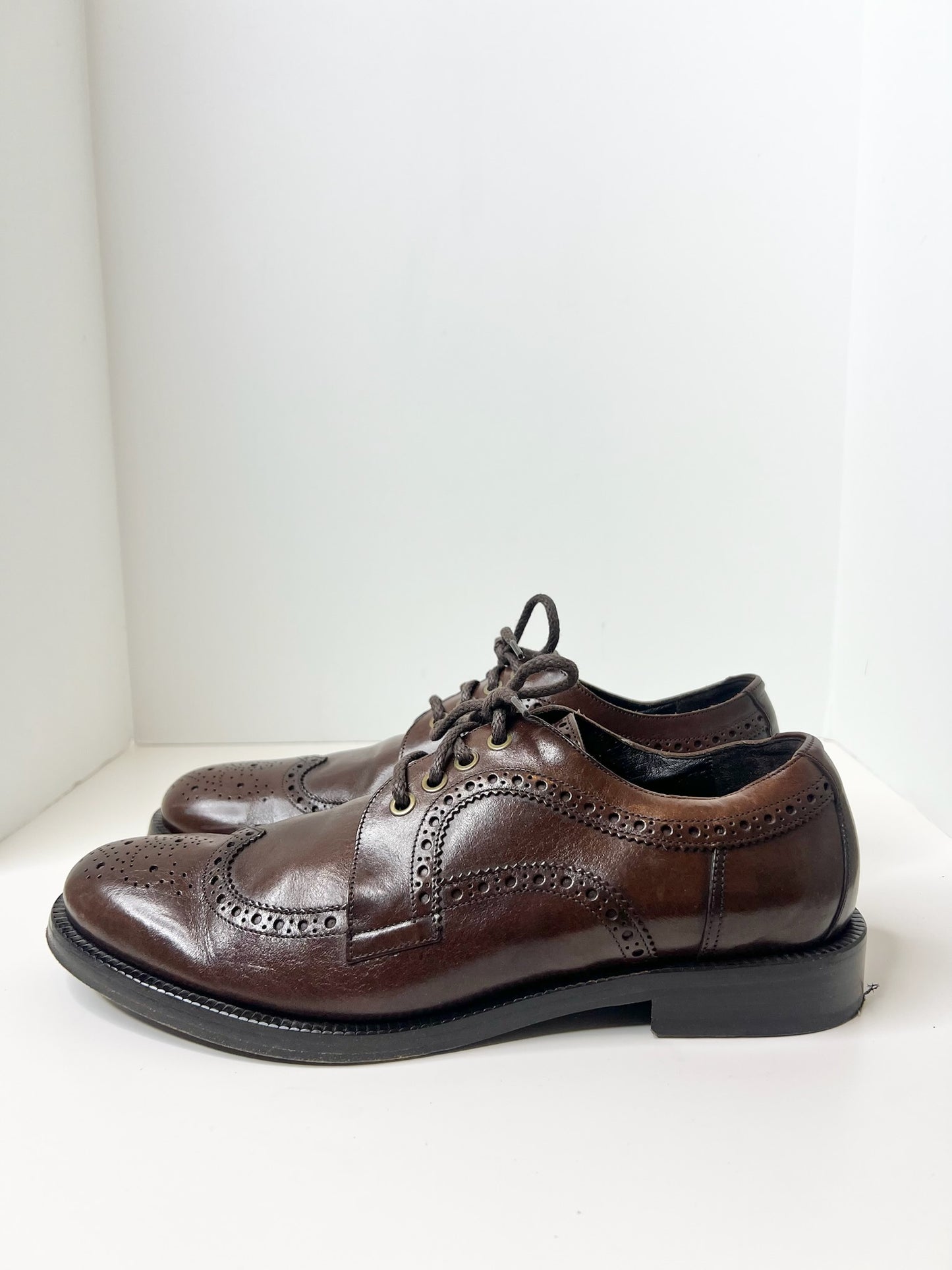 Jimmy Choo Brown Oxford Lace Up Shoes, Size 42