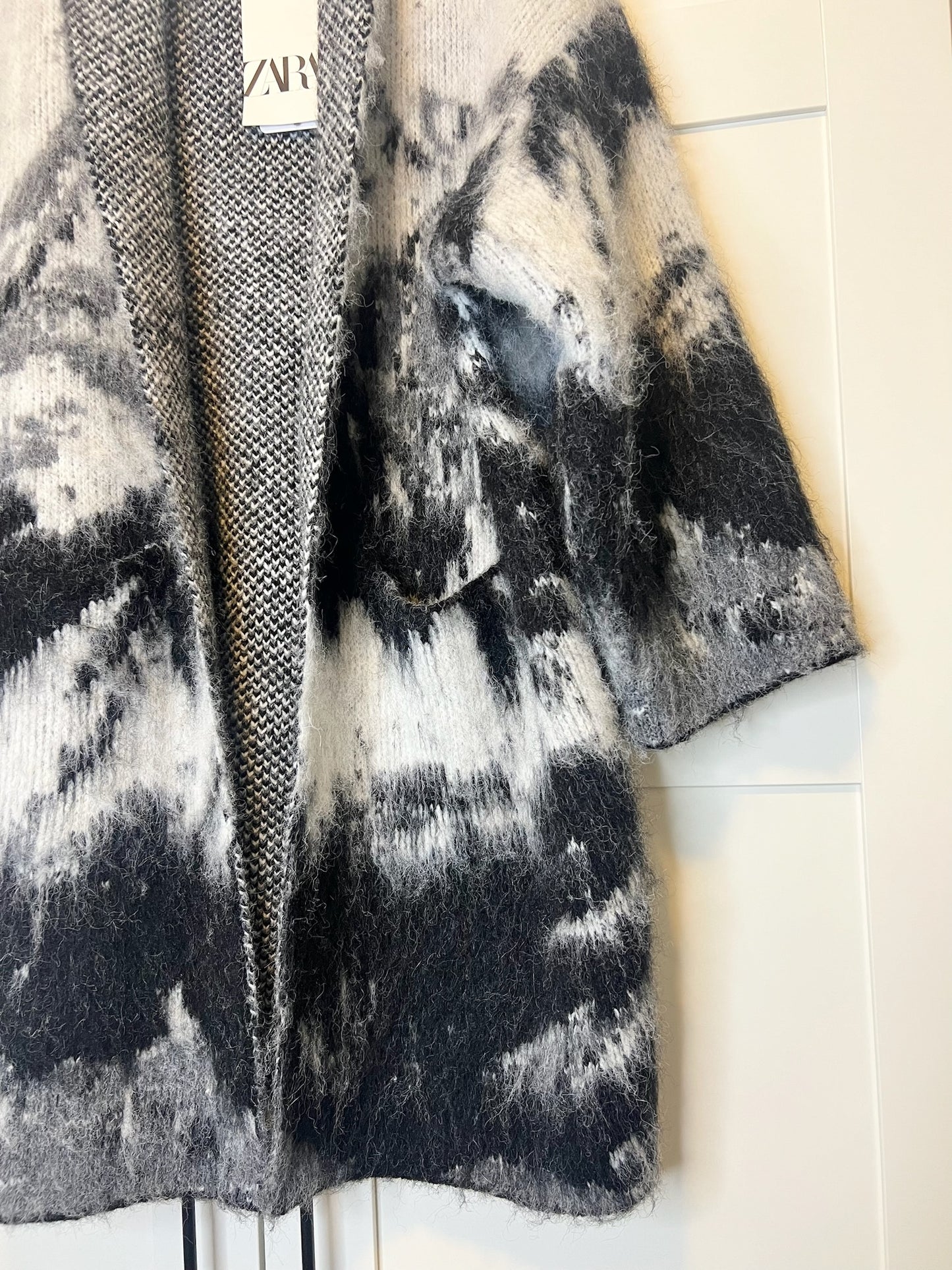 NWT! Zara Black and White Watercolor Cardigan, Size XS-S