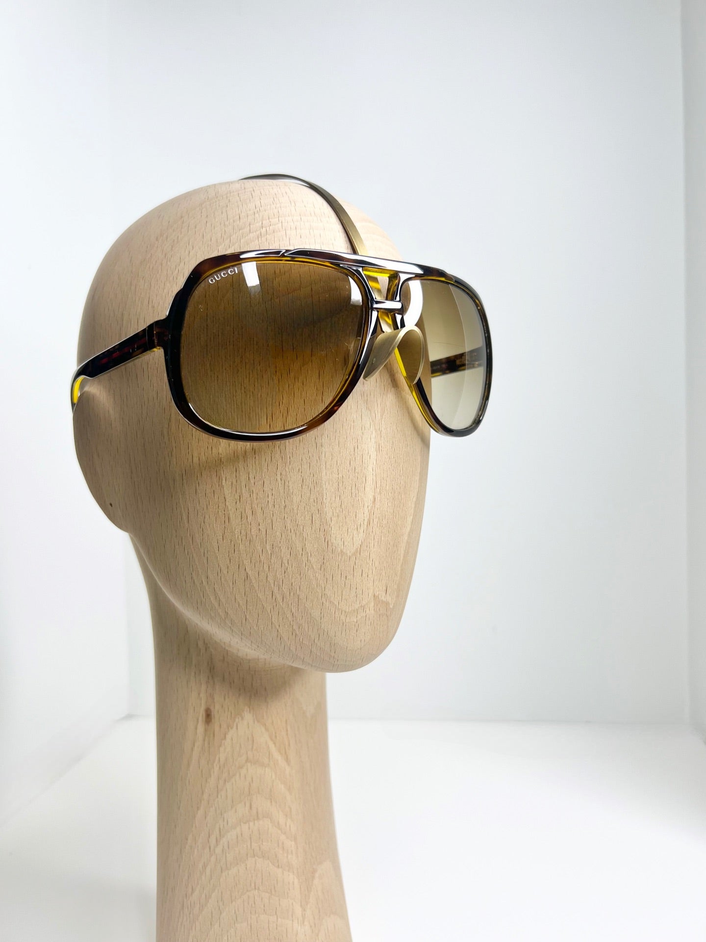 Gucci 1622 Tortoise Brown Aviator Frame Sunglasses