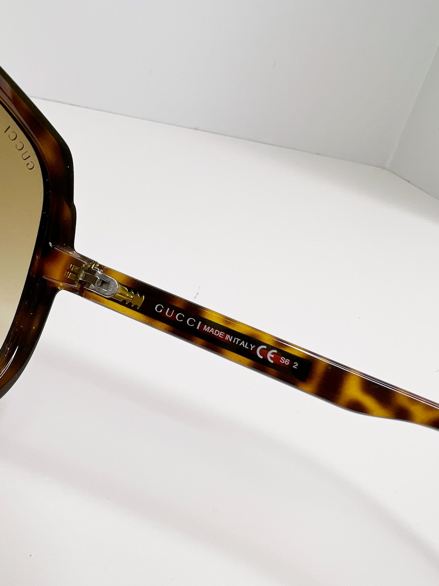 Gucci 1622 Tortoise Brown Aviator Frame Sunglasses