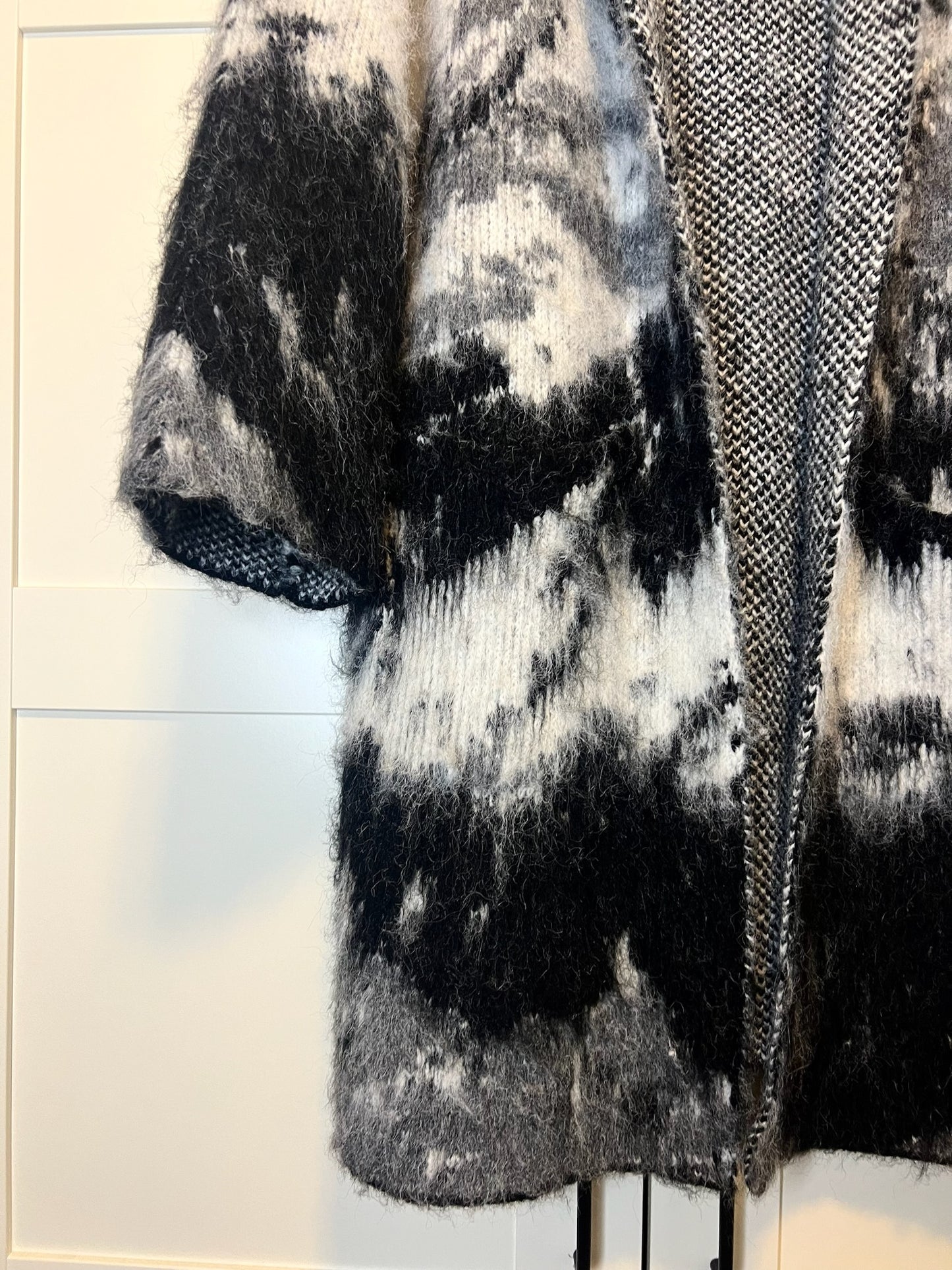 NWT! Zara Black and White Watercolor Cardigan, Size XS-S