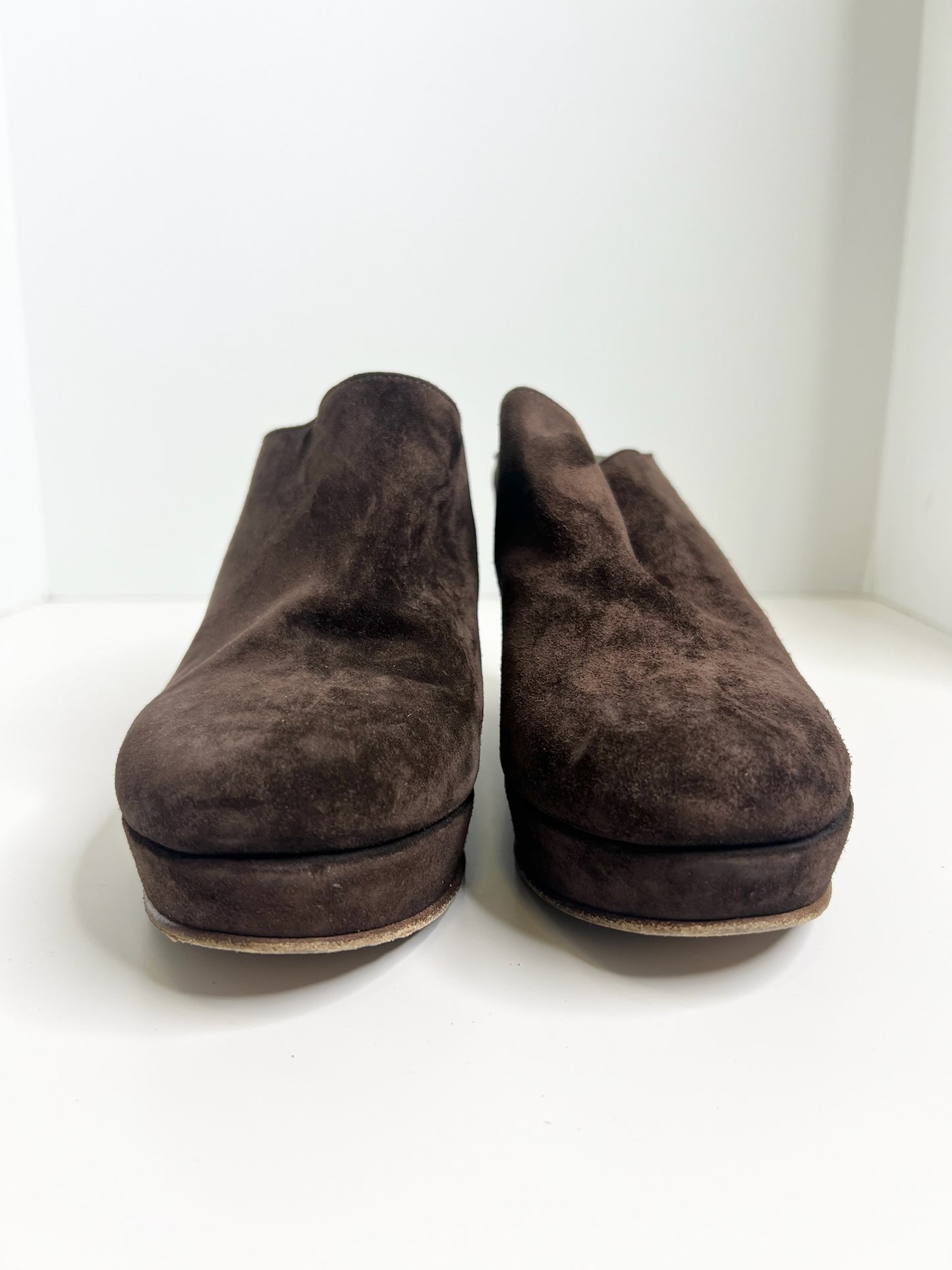 Henry Cuir Suede Wedge Mule, Size 38.5