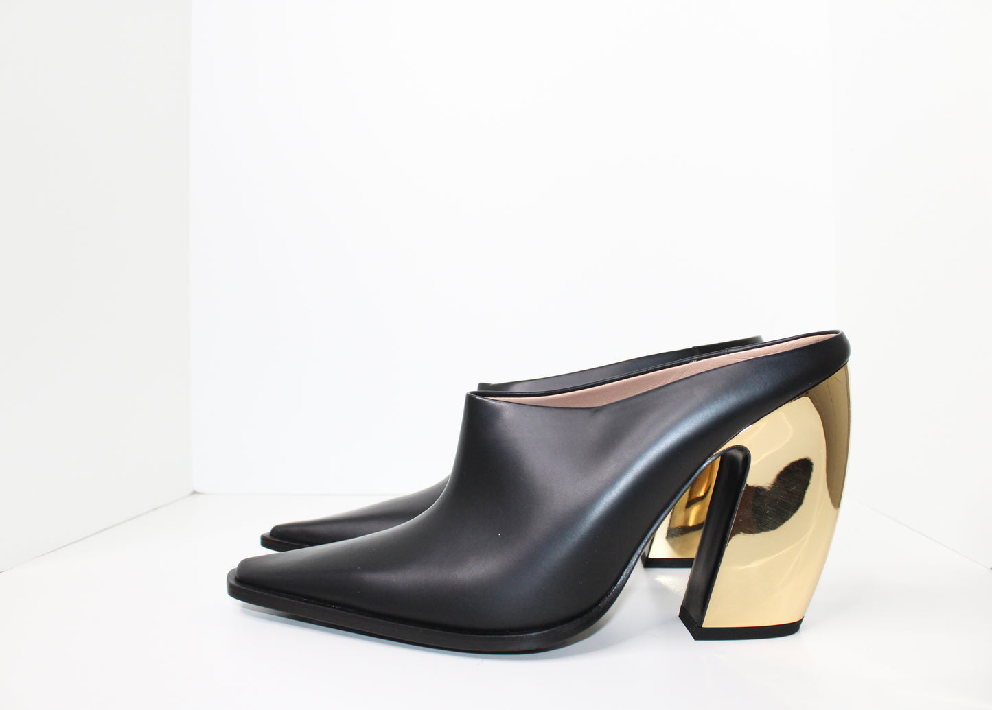 Bottega Veneta Black Tex Pointed-Toe Mules, Size 40