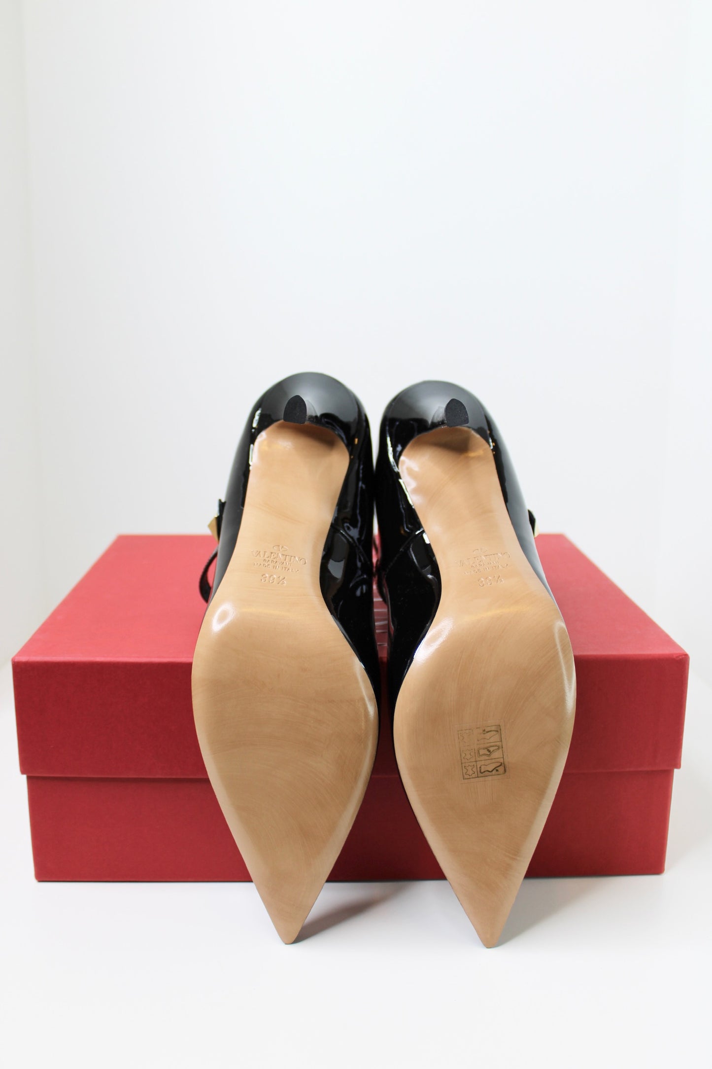 Valentino Garavani Tiptoe Patent Leather Pumps, Size 39.5