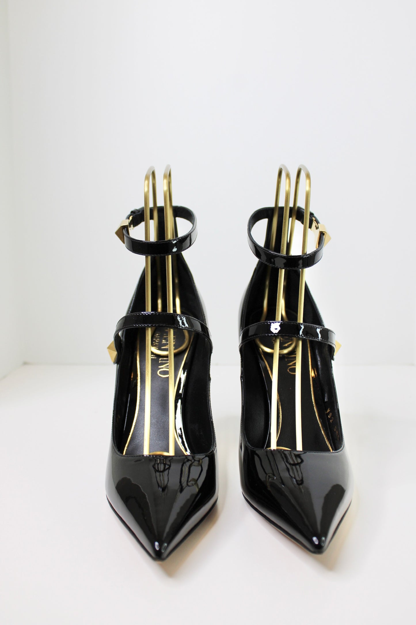 Valentino Garavani Tiptoe Patent Leather Pumps, Size 39.5