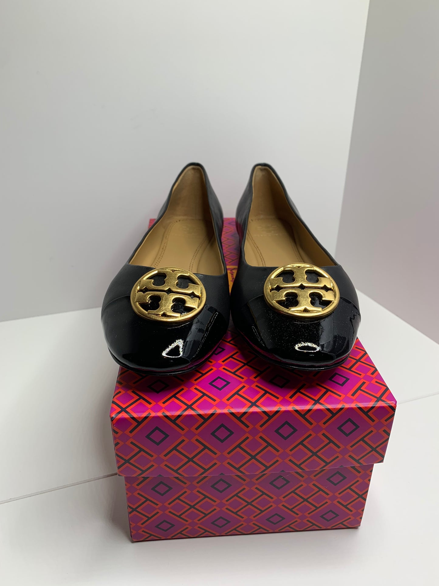 Tory Burch Chelsea Cap-Toe Ballet Flat Size 8.5
