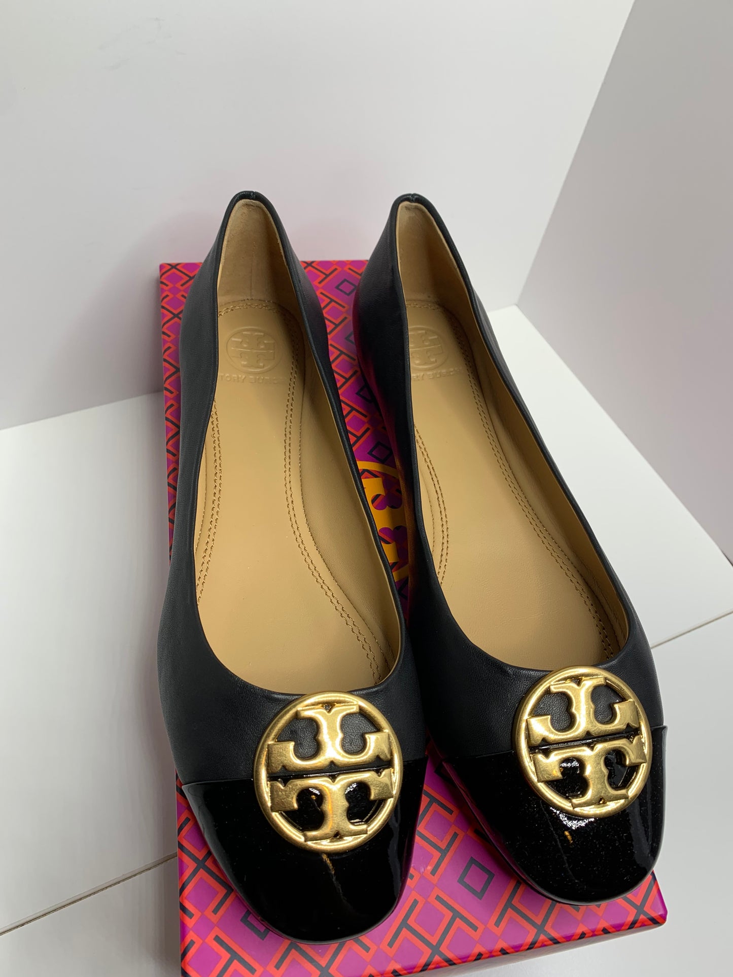 Tory Burch Chelsea Cap-Toe Ballet Flat Size 8.5