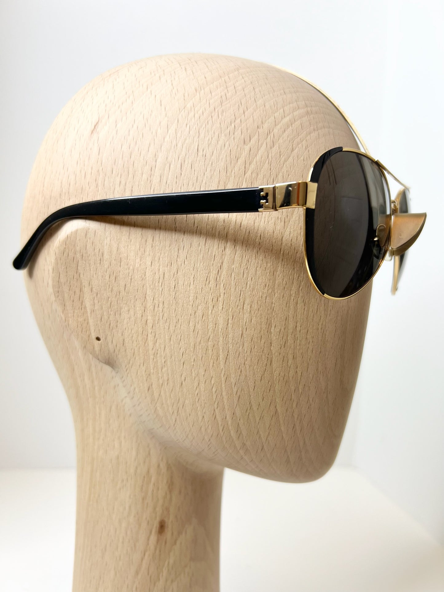 Tory Burch Oversized Gold-Tone/Black Aviator