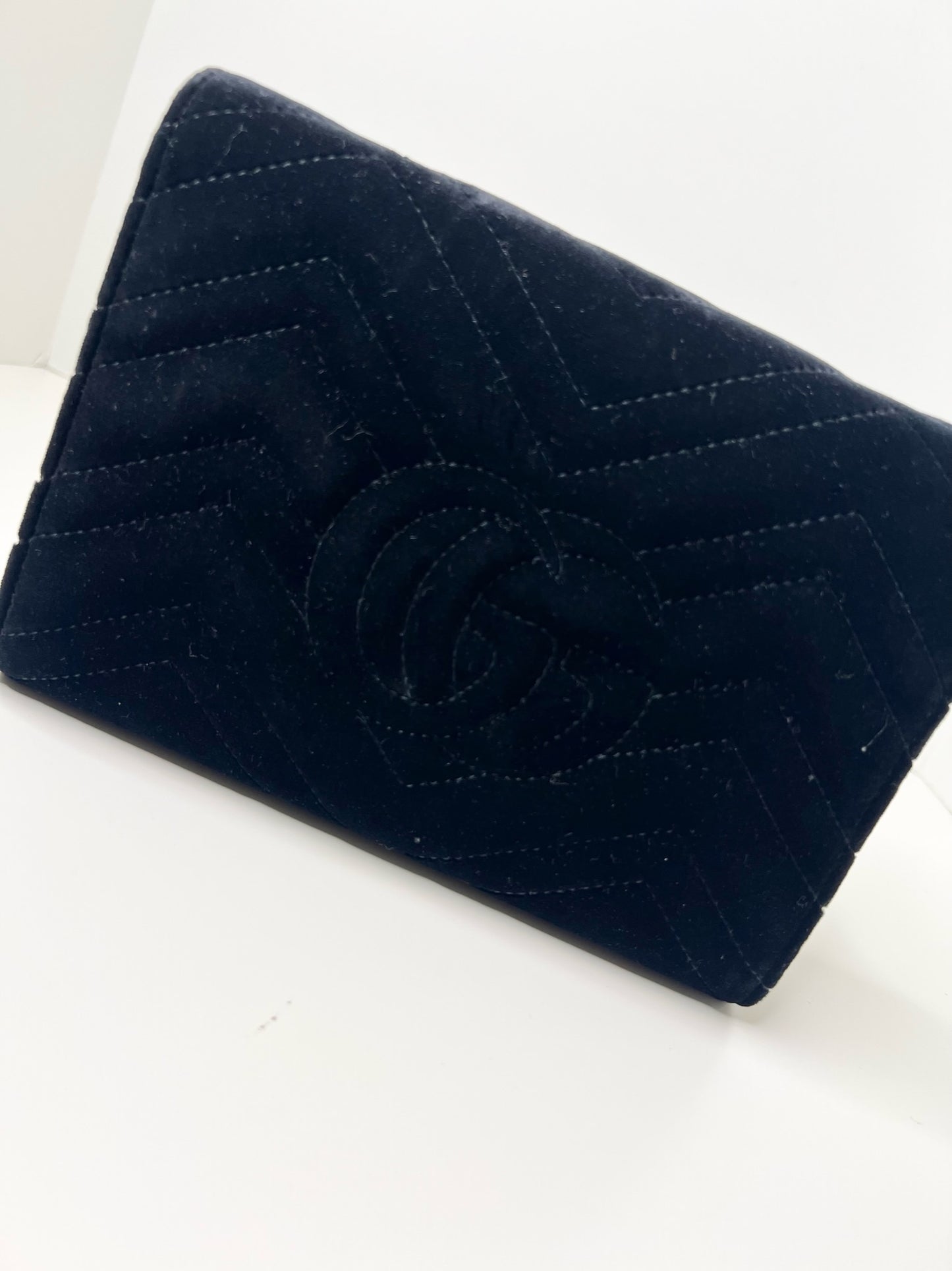 Gucci GG Marmot Black Velvet Wallet on Chain