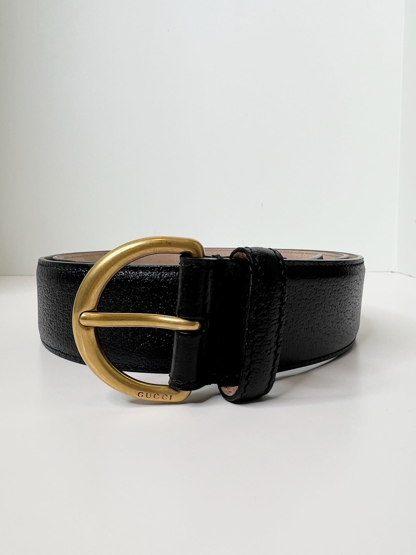 Gucci Black Leather Bee Accent Belt, Size 100