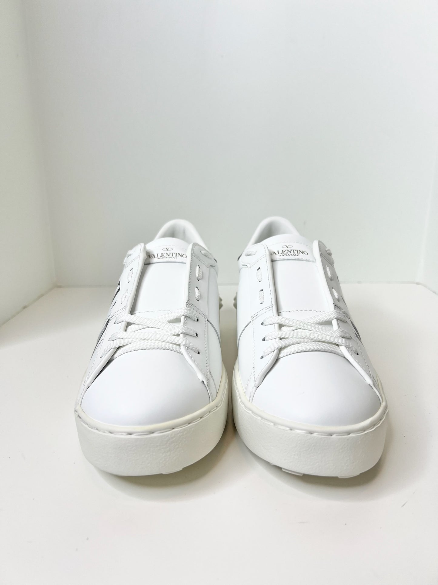 NWT! Valentino Women's Logo Print White Sneaker, Size 39.5