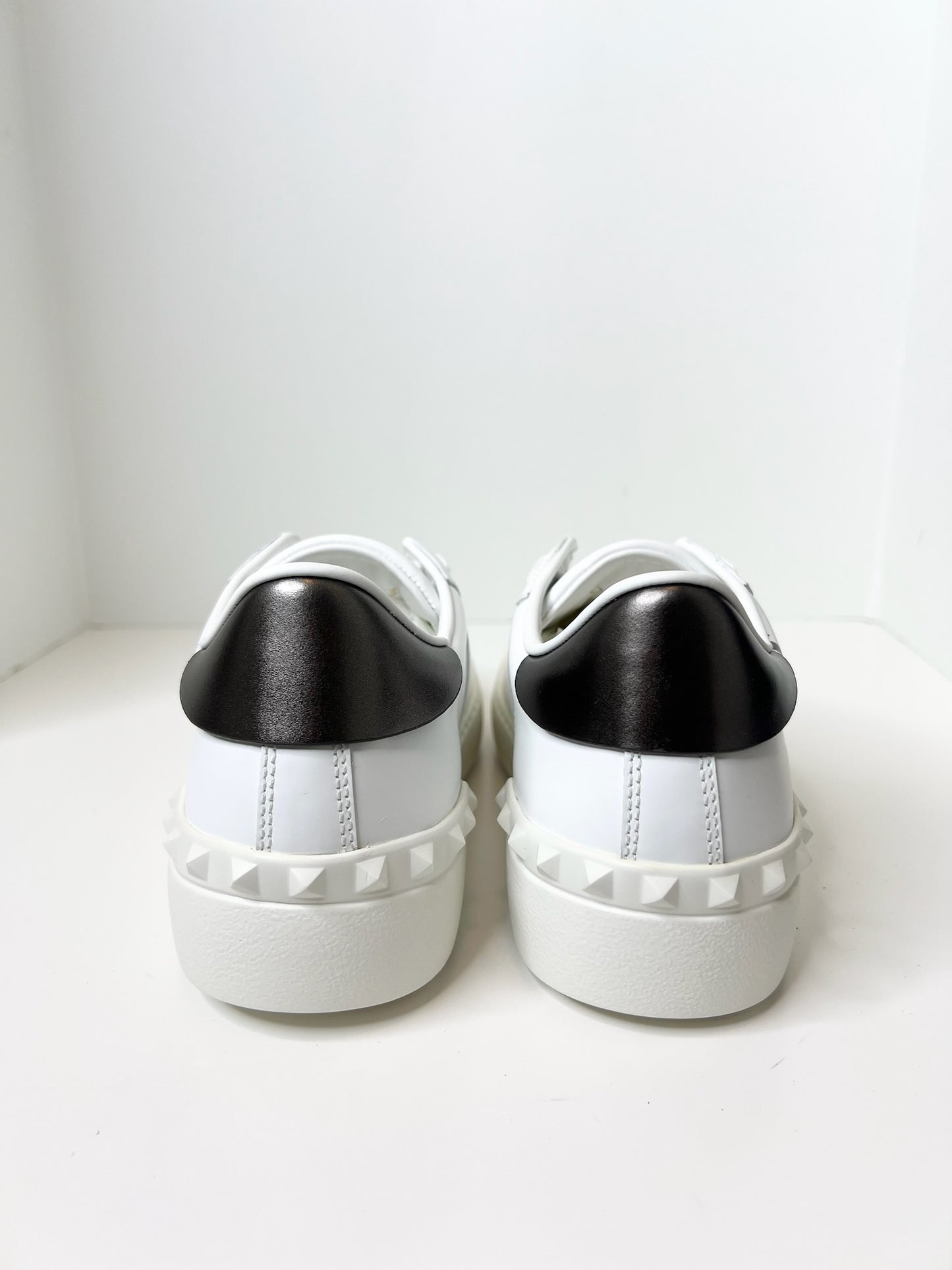 NWT! Valentino Women's Logo Print White Sneaker, Size 39.5