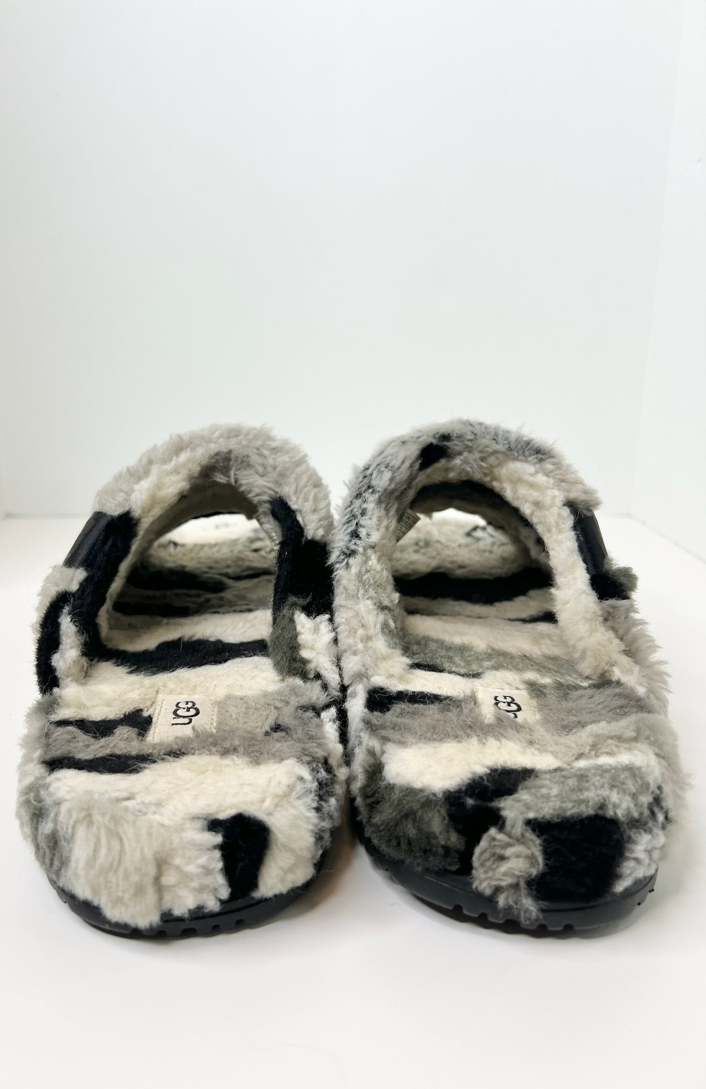 UGG Fluff You Cali Collage Men Gray Slipper, Size 12