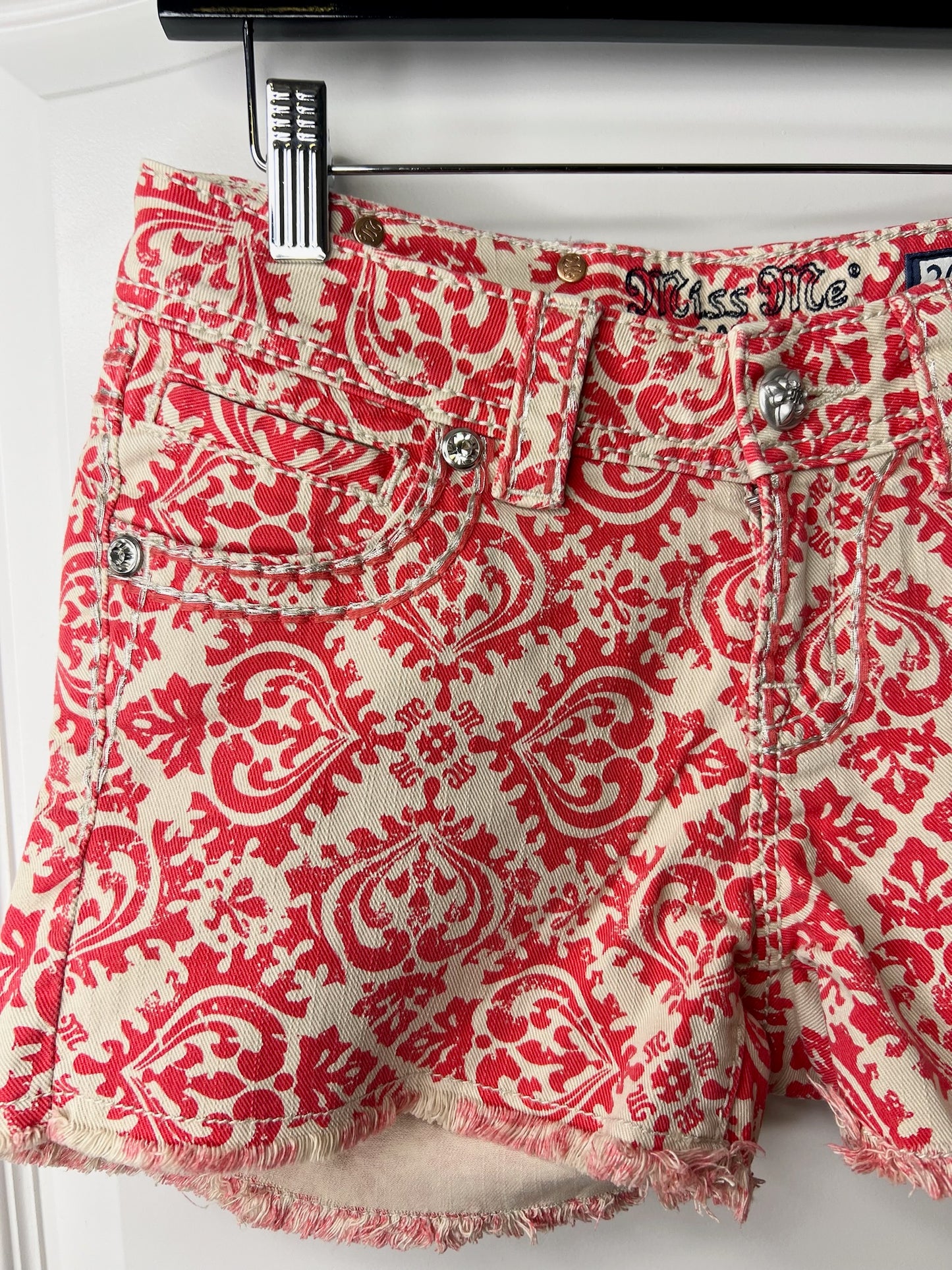 Miss Me Women's Cut Off Raw Hem Shorts Red & Tan Paisley, Size 26