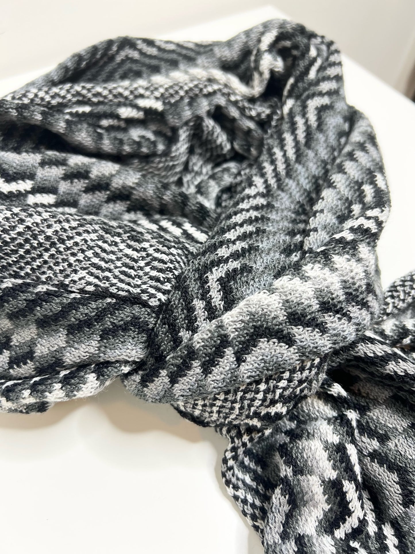 Missoni Chevron Patterned Scarf, Black