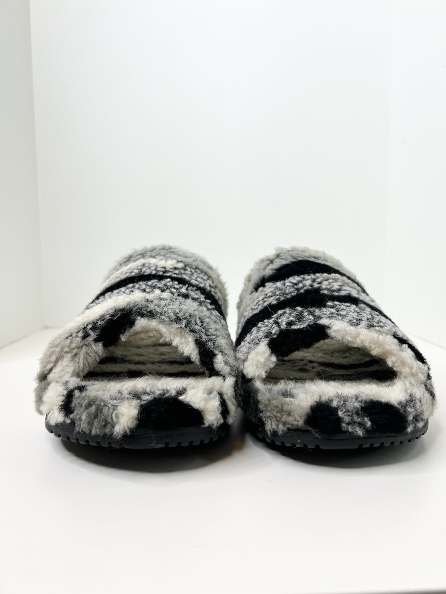 UGG Fluff You Cali Collage Men Gray Slipper, Size 12