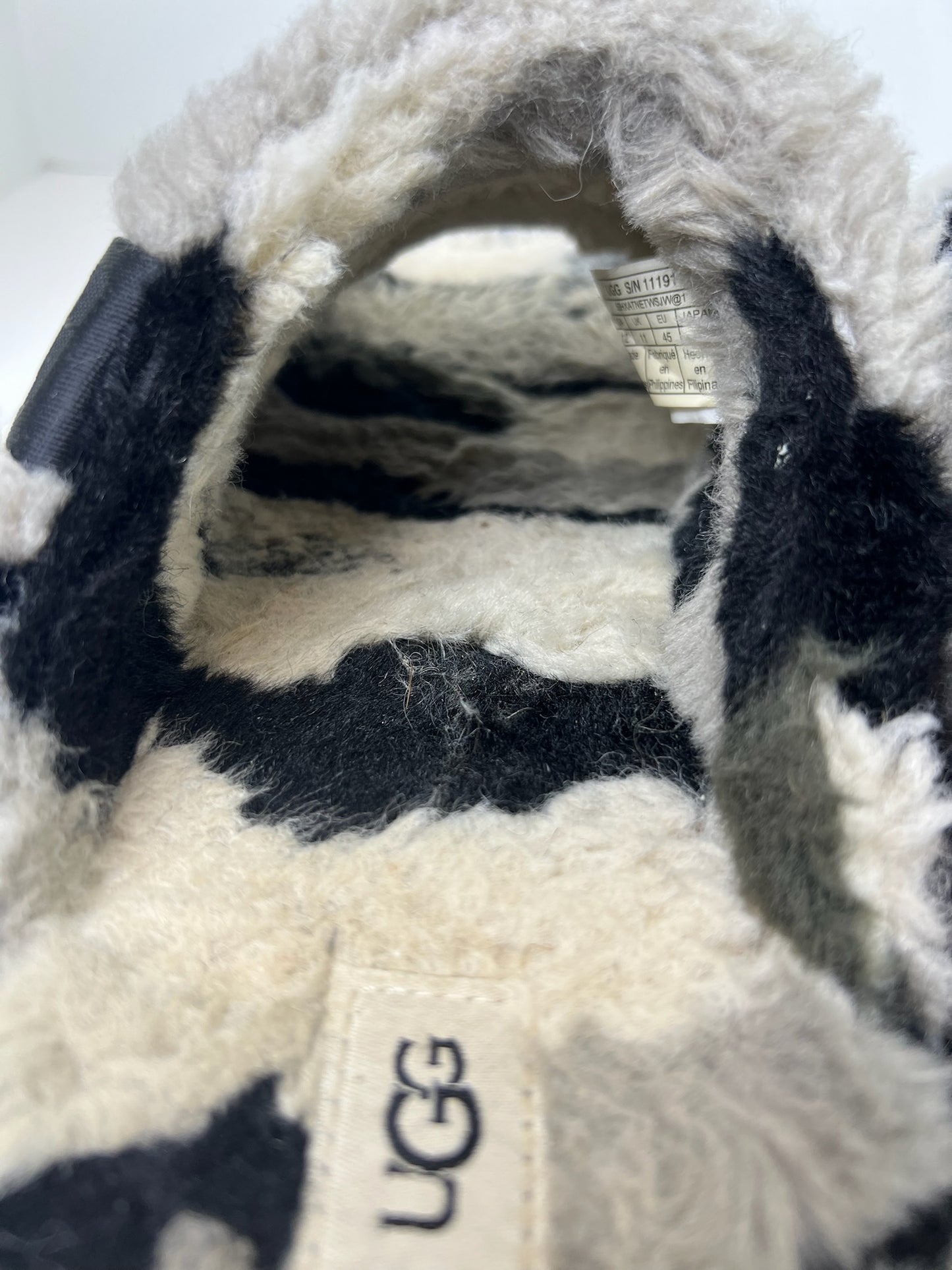 UGG Fluff You Cali Collage Men Gray Slipper, Size 12