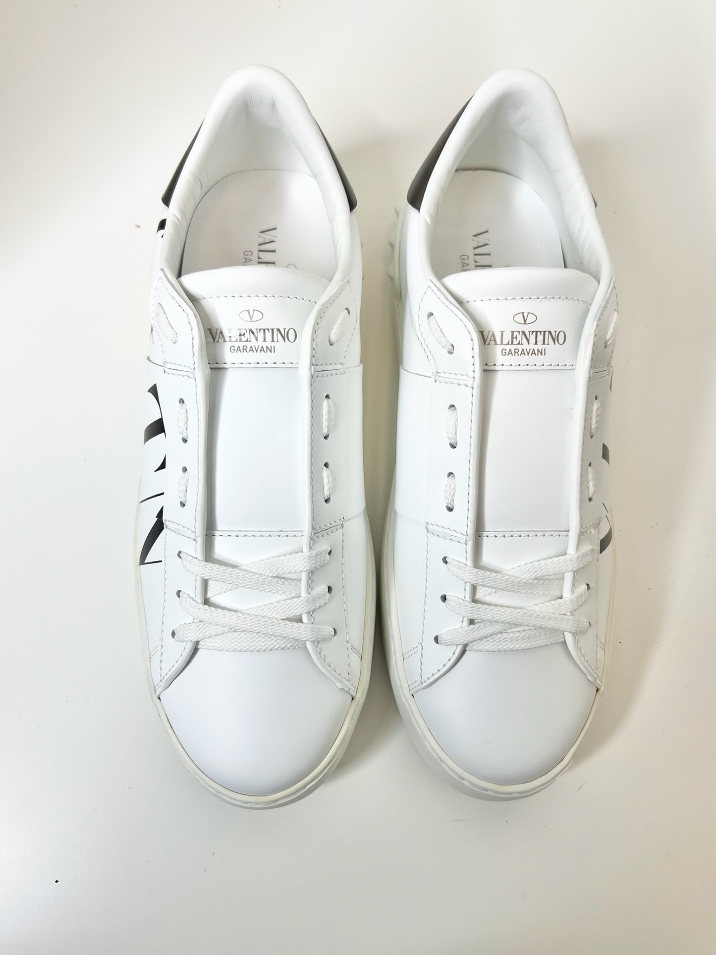 NWT! Valentino Women's Logo Print White Sneaker, Size 39.5