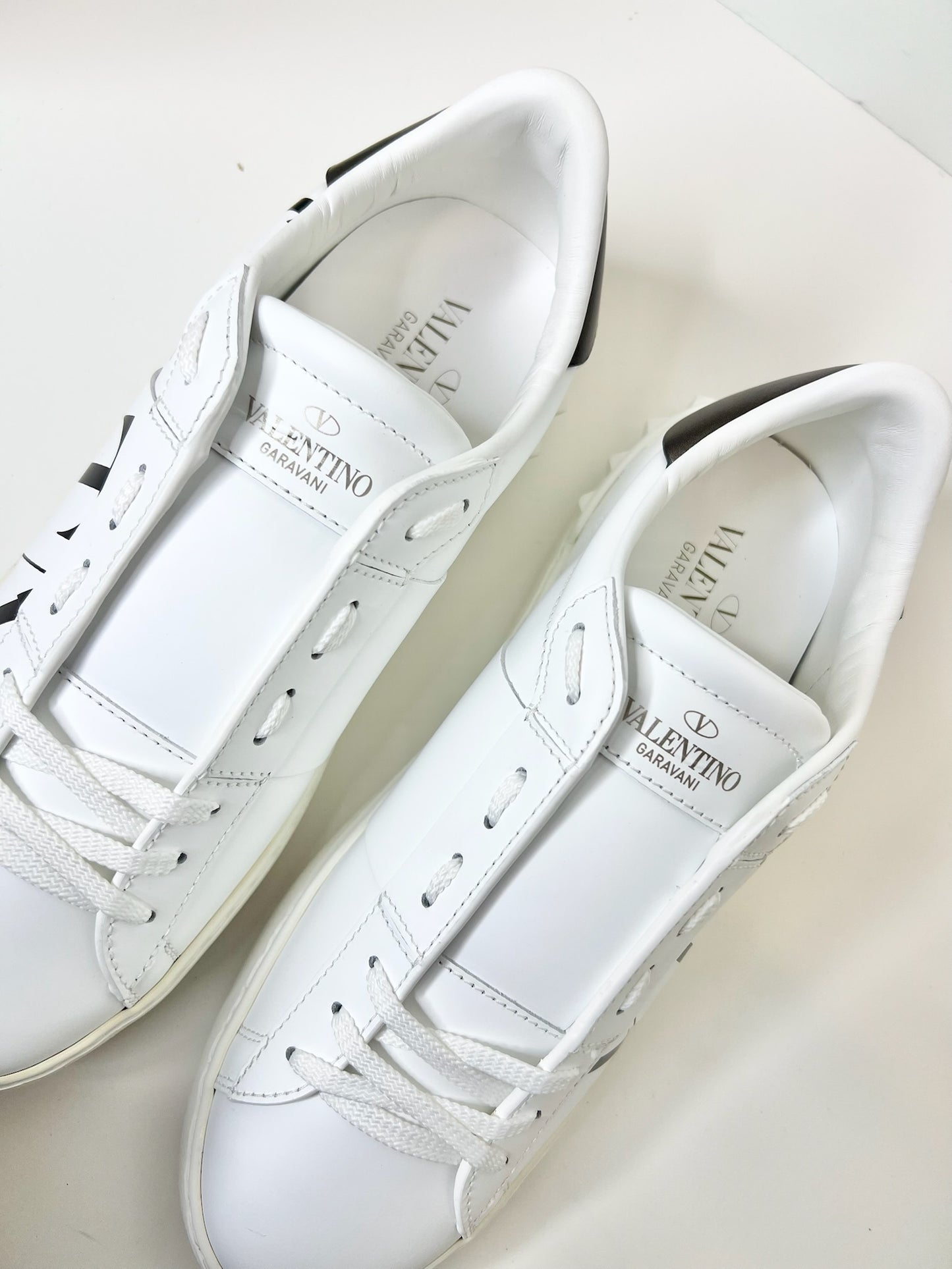 NWT! Valentino Women's Logo Print White Sneaker, Size 39.5