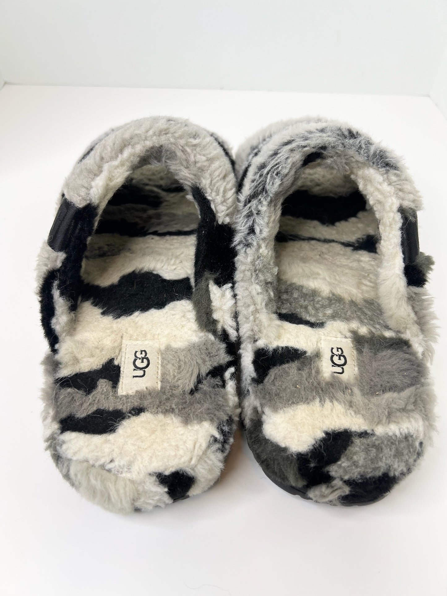 UGG Fluff You Cali Collage Men Gray Slipper, Size 12