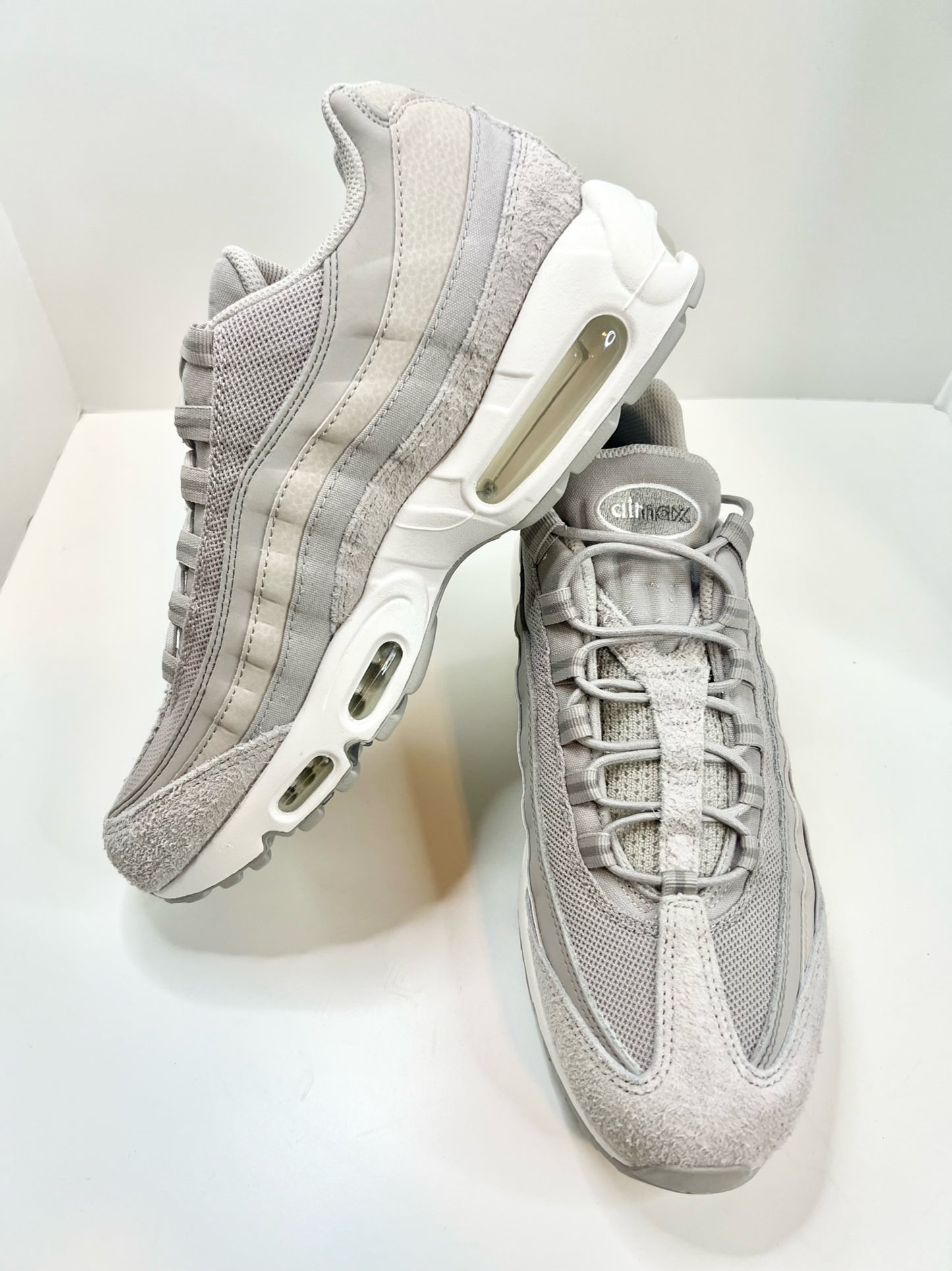 NWT! Nike Air Max 95 SE, Size 9.5