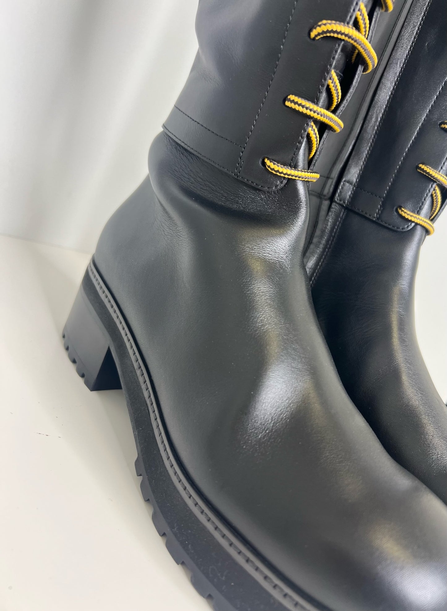 NWT! Christian Dior D-Road High Leather Boots, Size 39