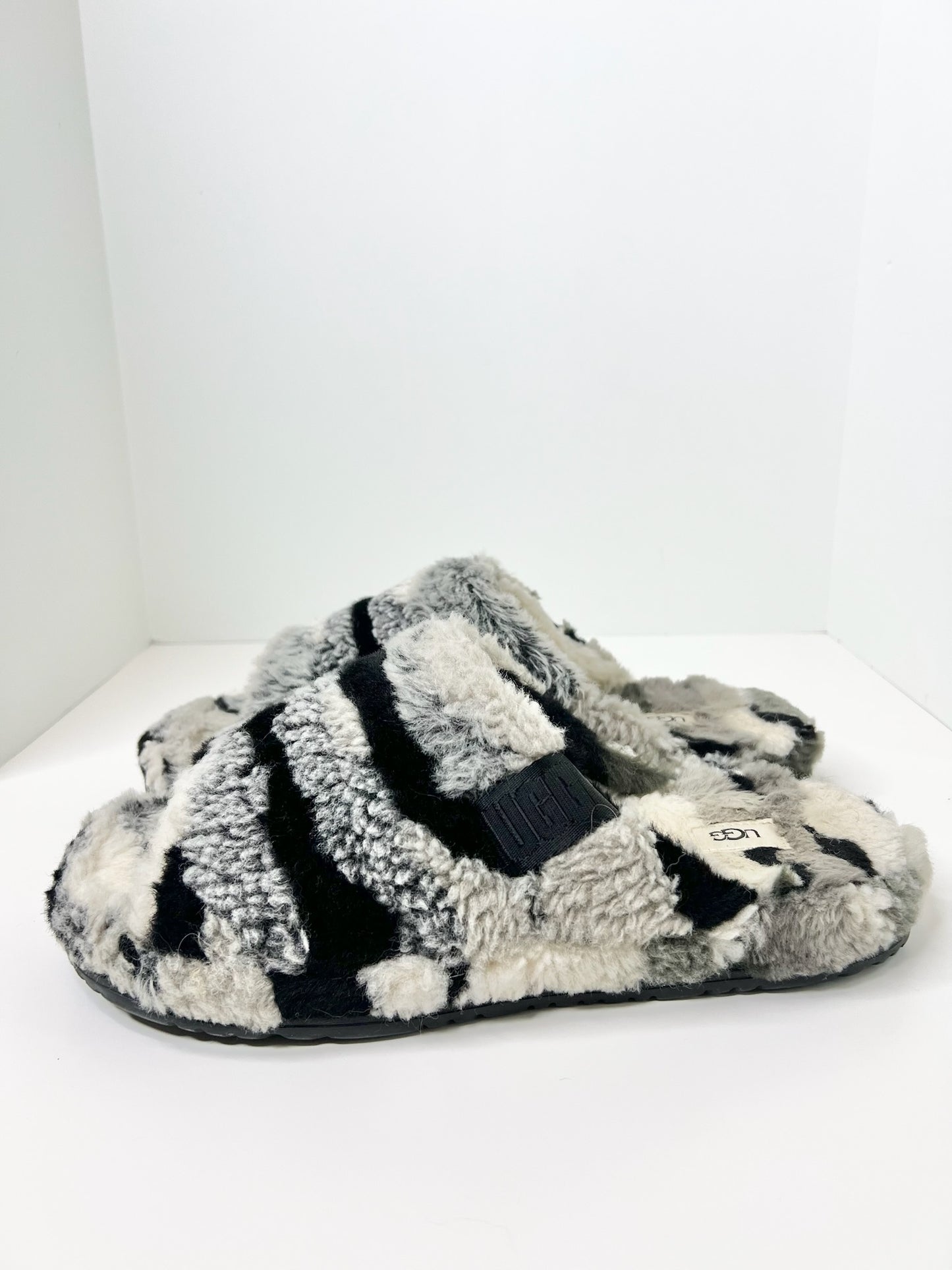 UGG Fluff You Cali Collage Men Gray Slipper, Size 12