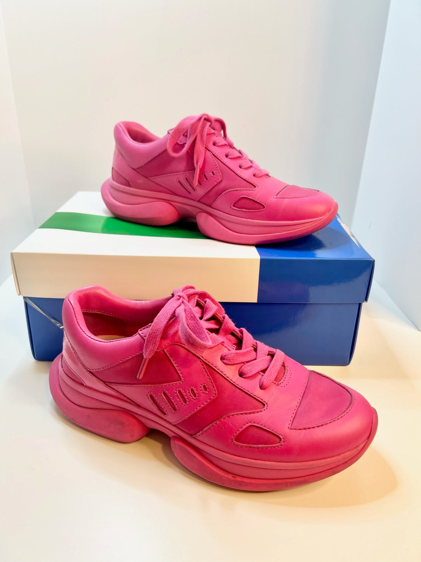 Tory Burch Bubble Bright Pink Sneakers, Size 7