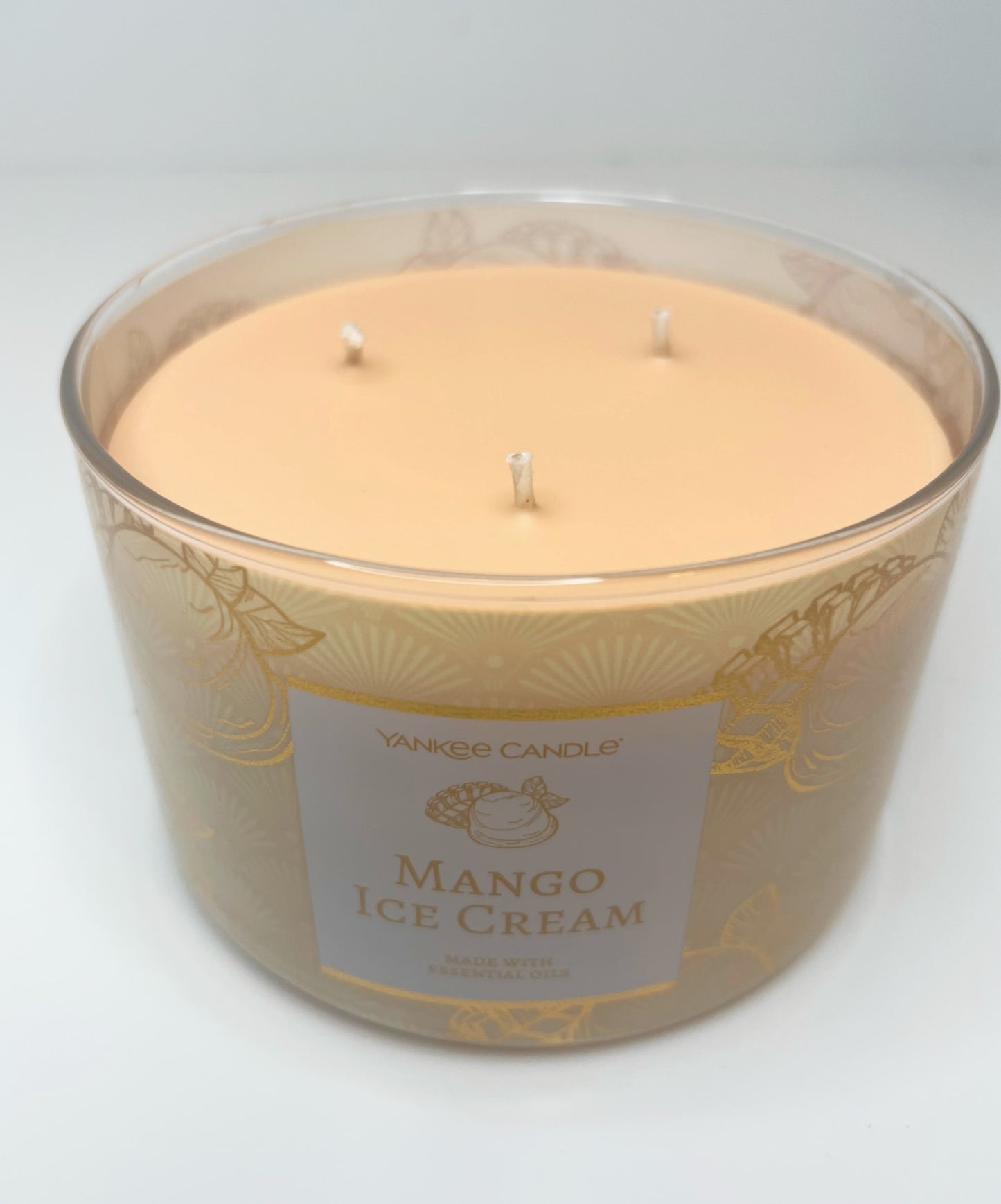 Yankee Candle 3 Wick Candle - Mango Cream