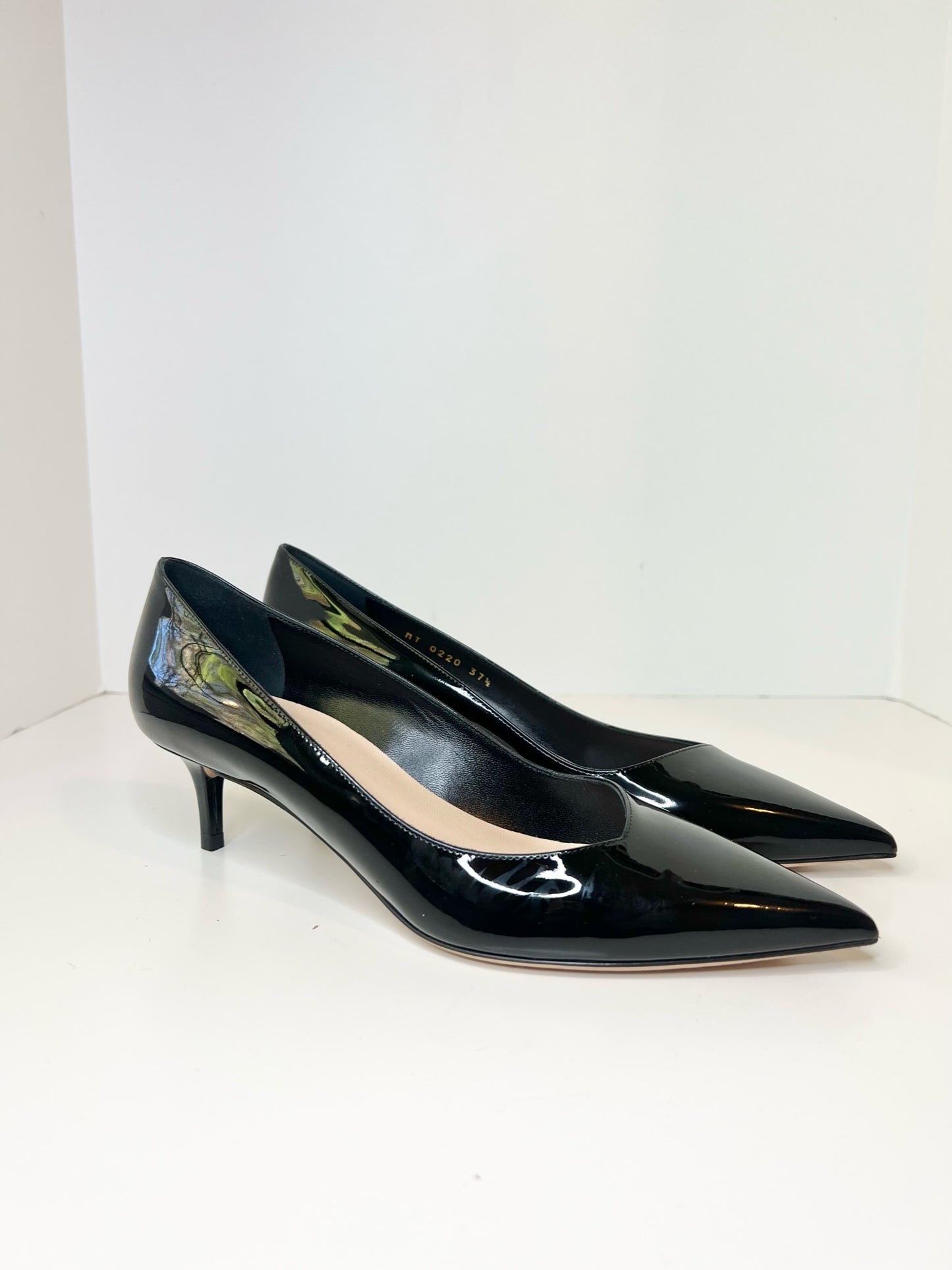 NWT Christian Dior Black Patent Leather Low Heel Pumps 37.5