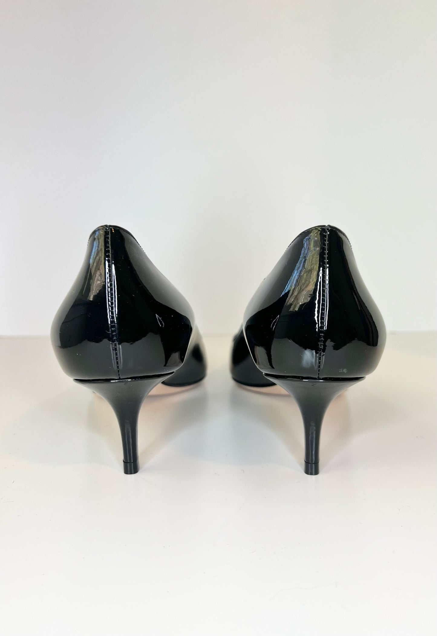 NWT Christian Dior Black Patent Leather Low Heel Pumps 37.5