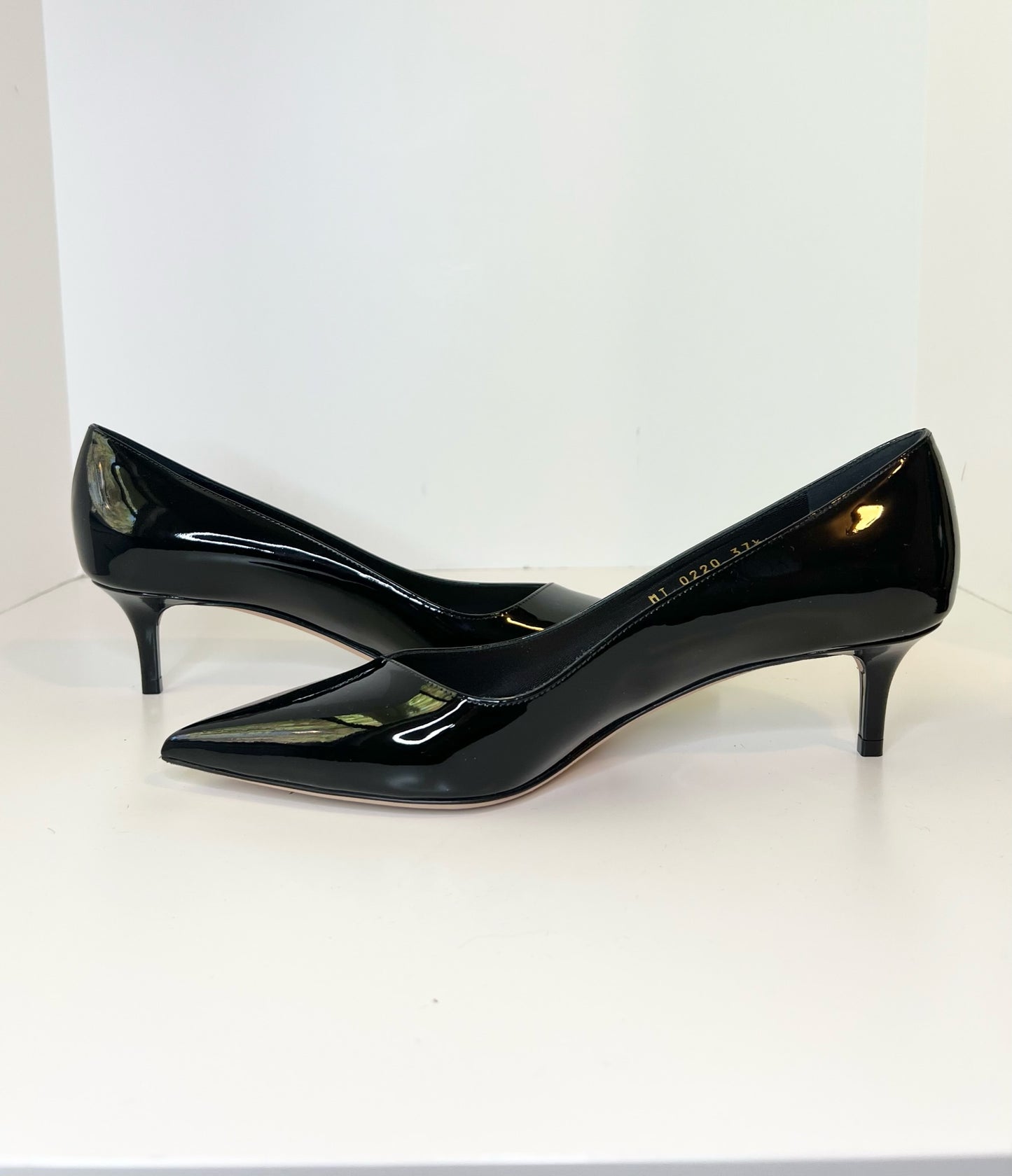 NWT Christian Dior Black Patent Leather Low Heel Pumps 37.5