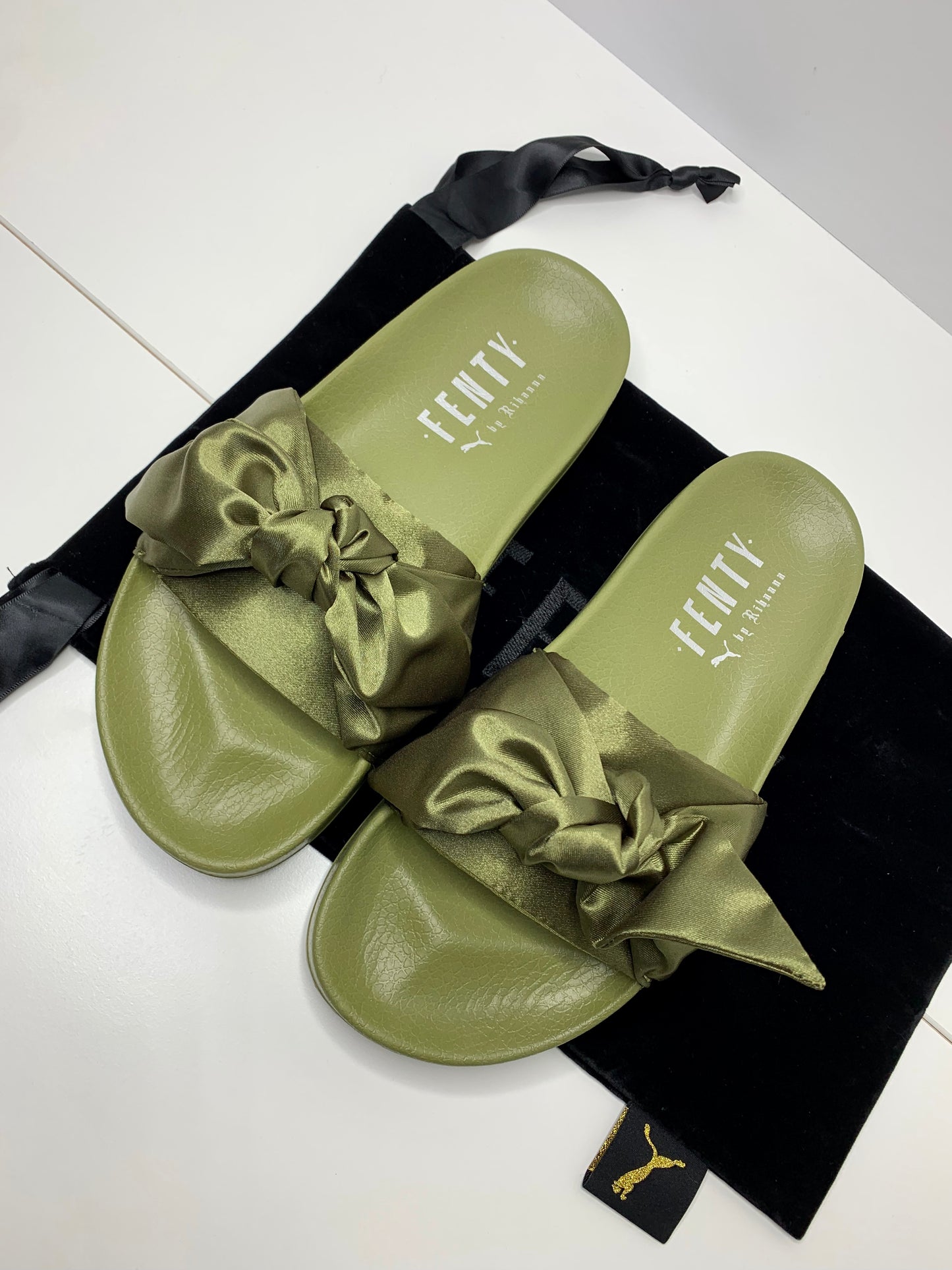 FENTY PUMA by Rihanna Bow Slide Size 6.5