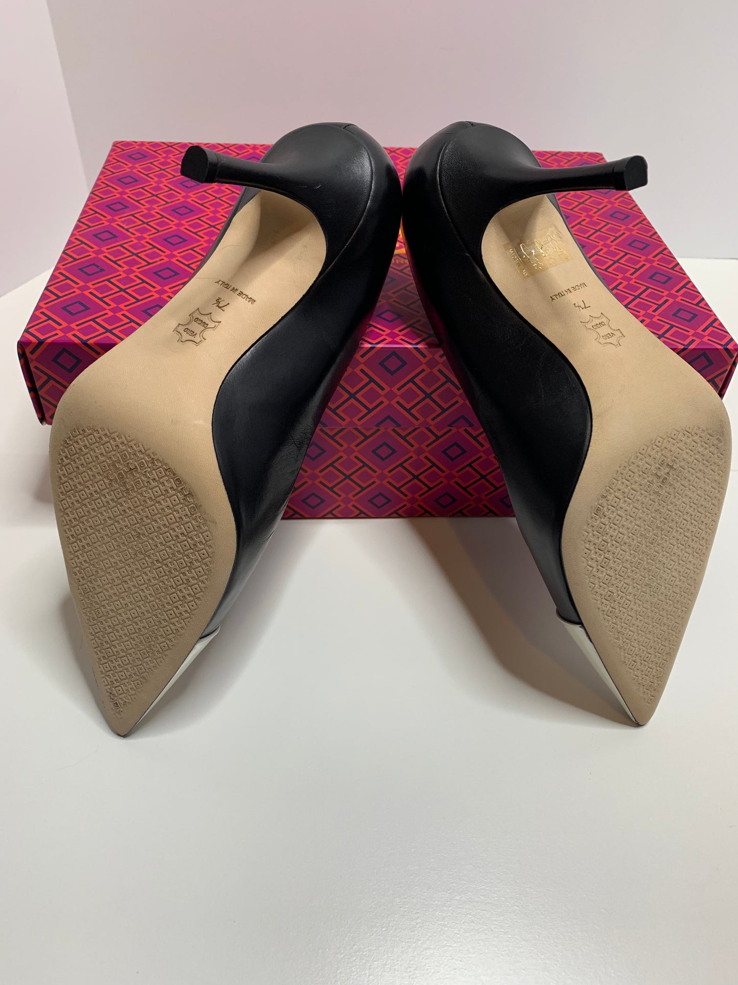 Tory Burch Penelope Cap-Toe Pumps Size 7.5