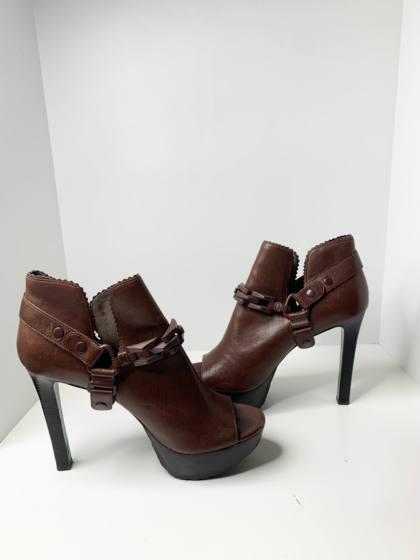 Lisa for Donald J Pliner Booties Size 9.5