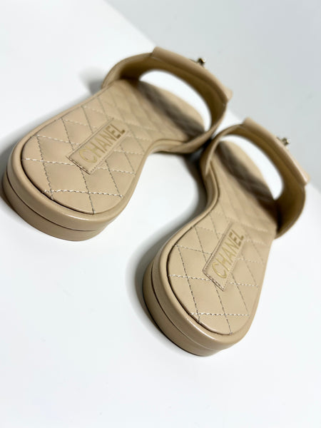 Chanel Lambskin Quilted CC Turnlock Sandals 39.5 Biege