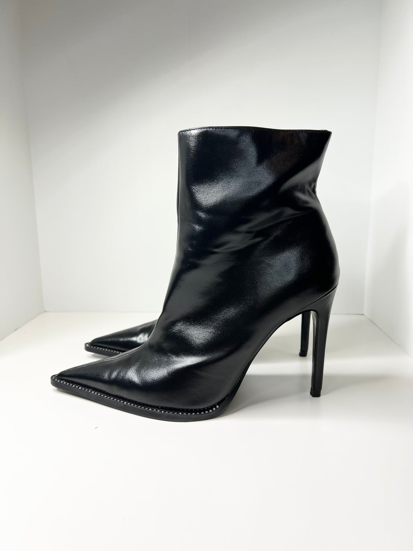 ZARA Pointed Toe Booties Size 41