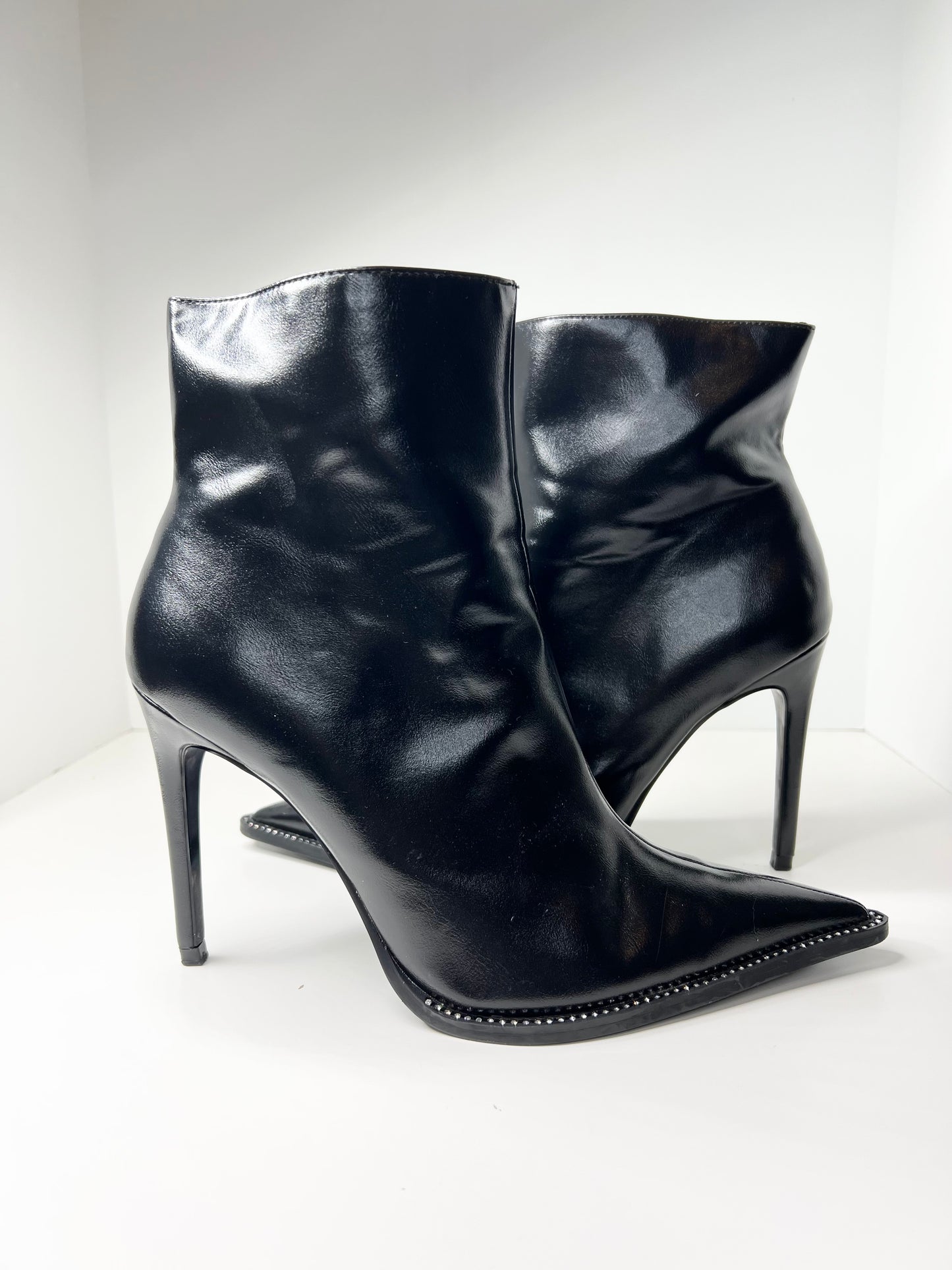 ZARA Pointed Toe Booties Size 41