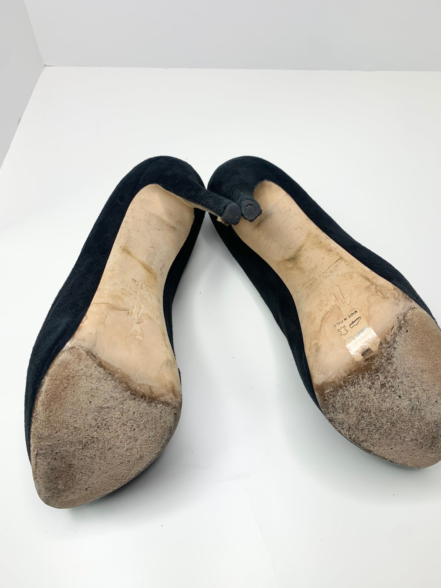 Giuseppe Zanotti Peep Toe Suede Pump size 38.5