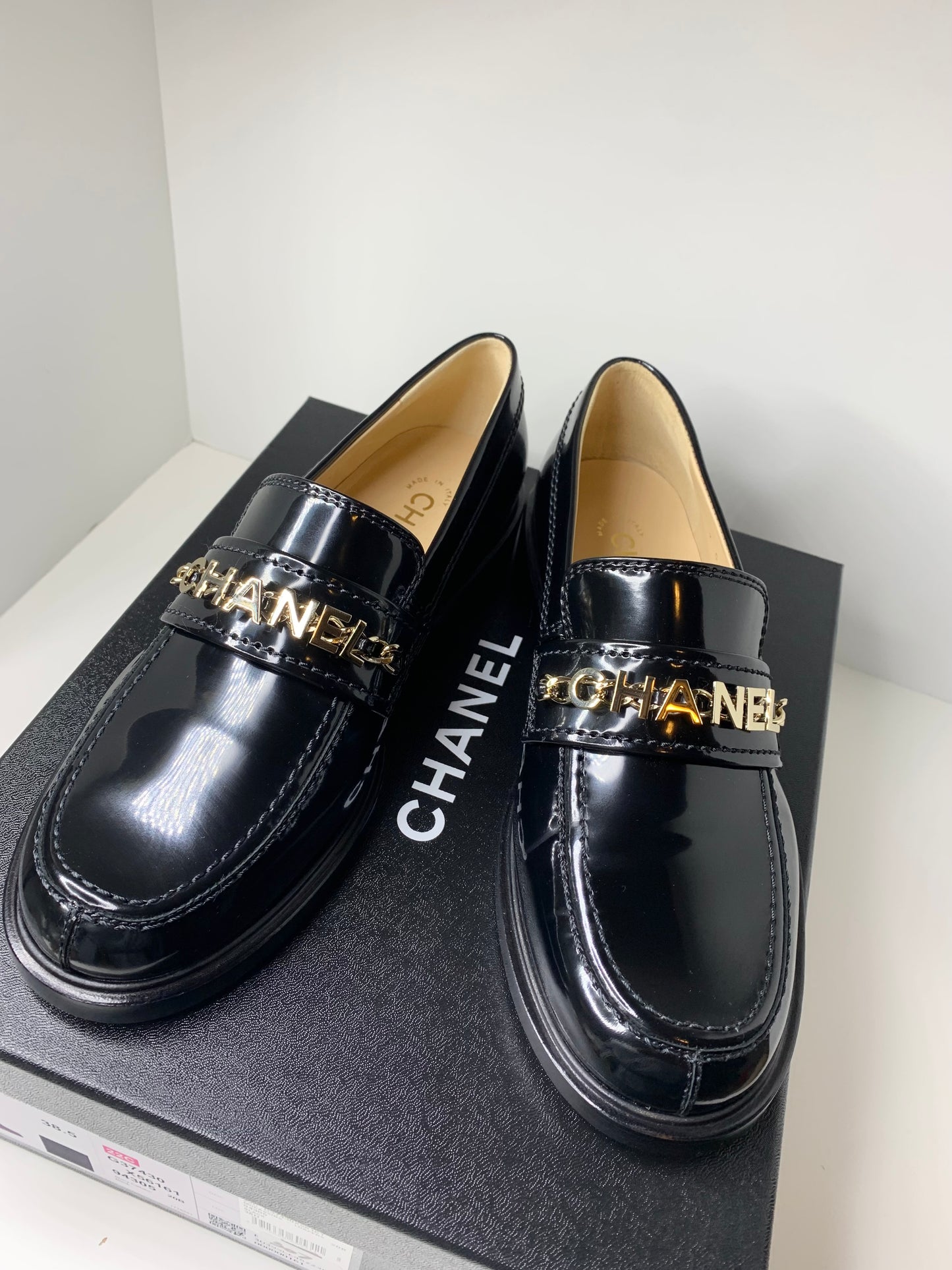 NWT Chanel Shiny Calfskin Loafers 38.5 Black