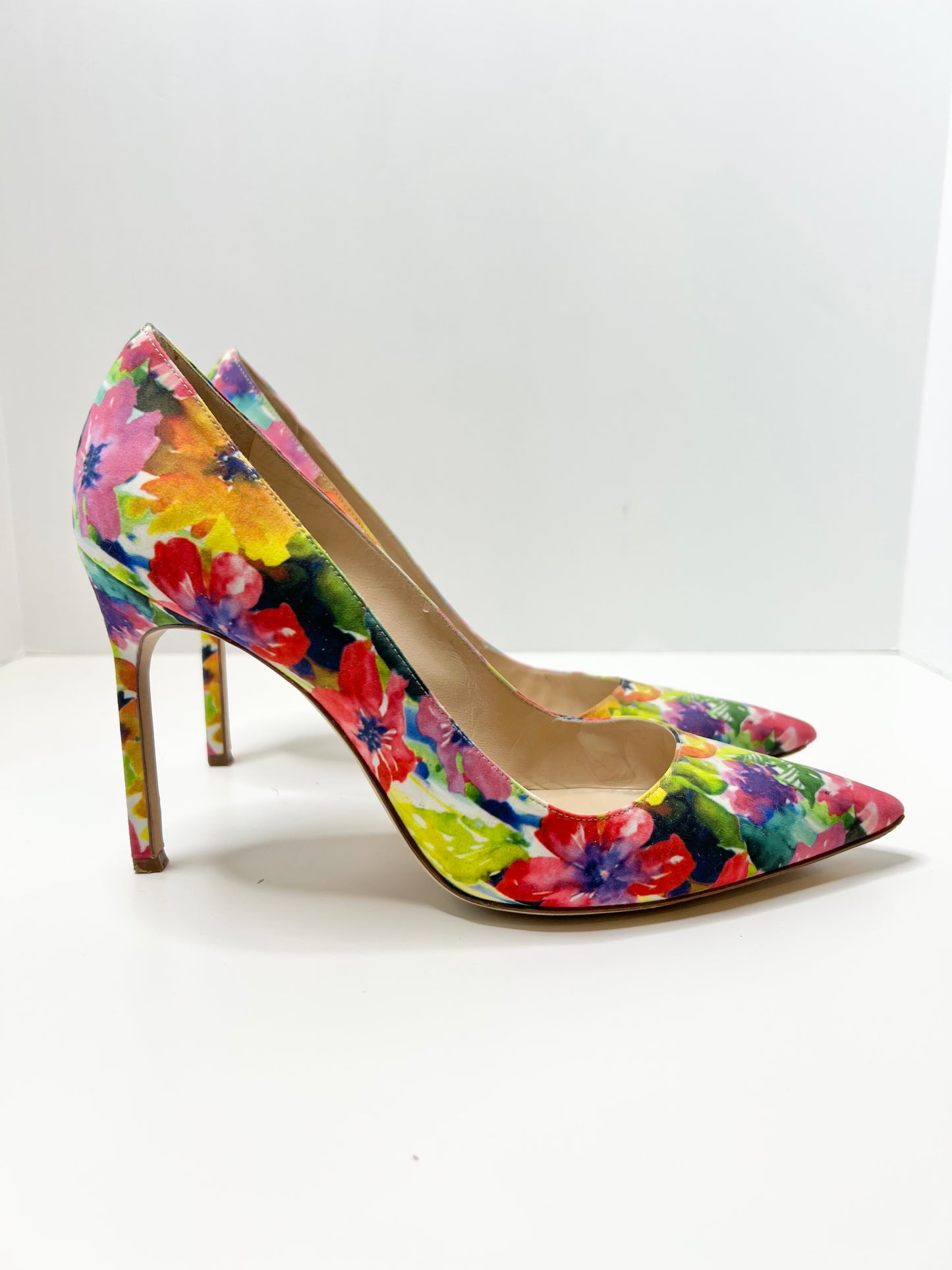 Manolo Blahnik Floral Print BB Pumps Size 38.5