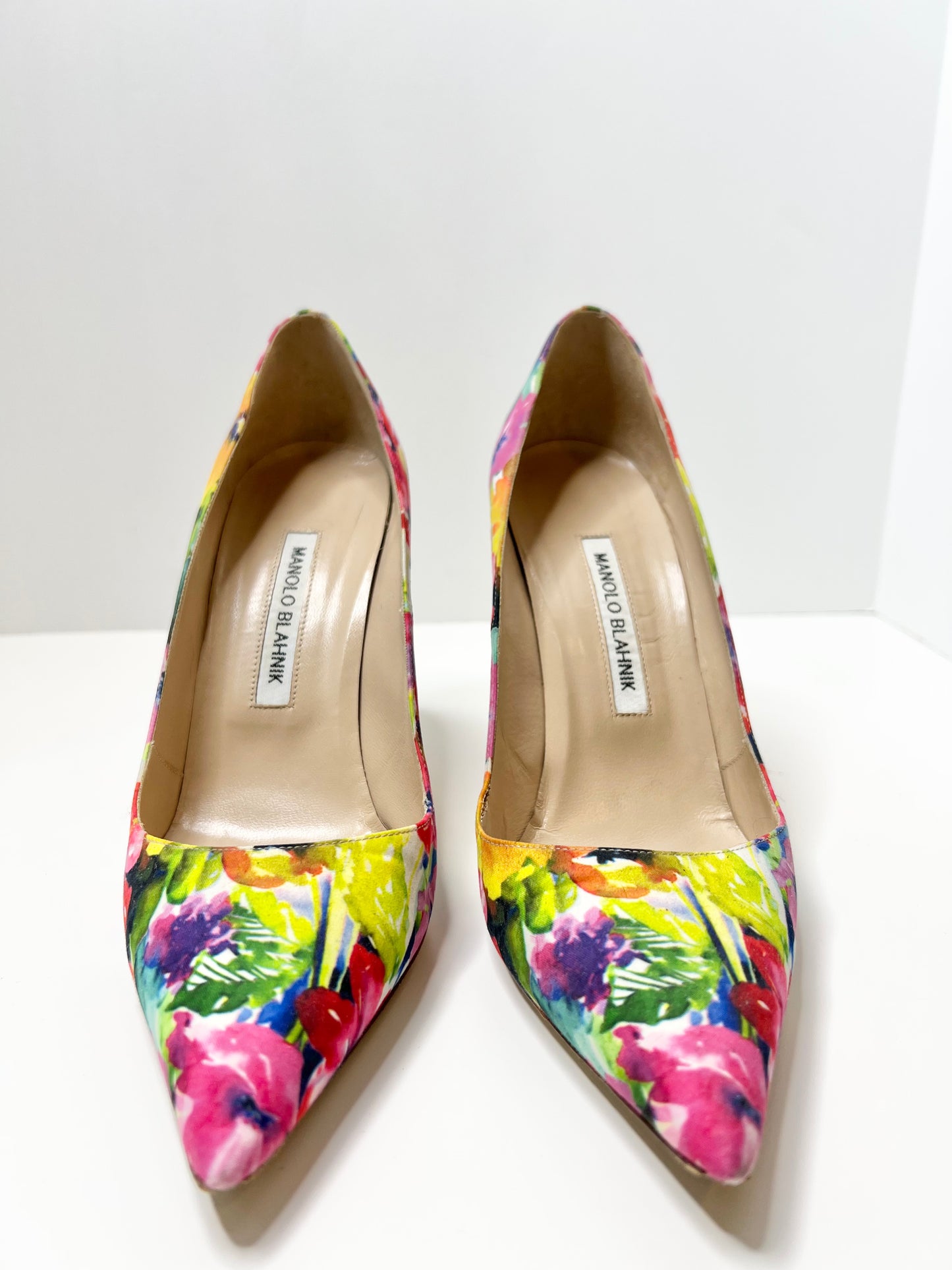 Manolo Blahnik Floral Print BB Pumps Size 38.5