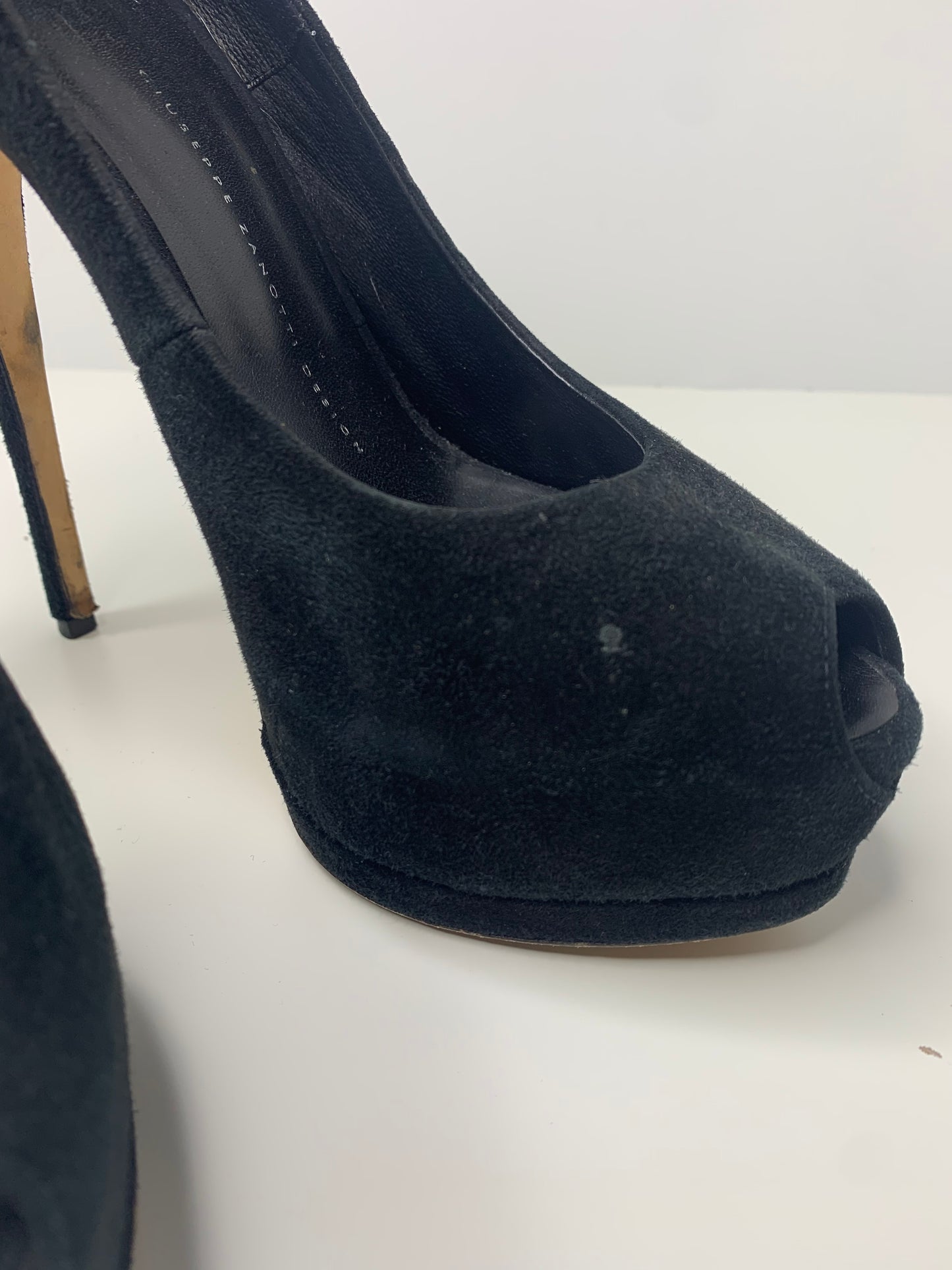 Giuseppe Zanotti Peep Toe Suede Pump size 38.5