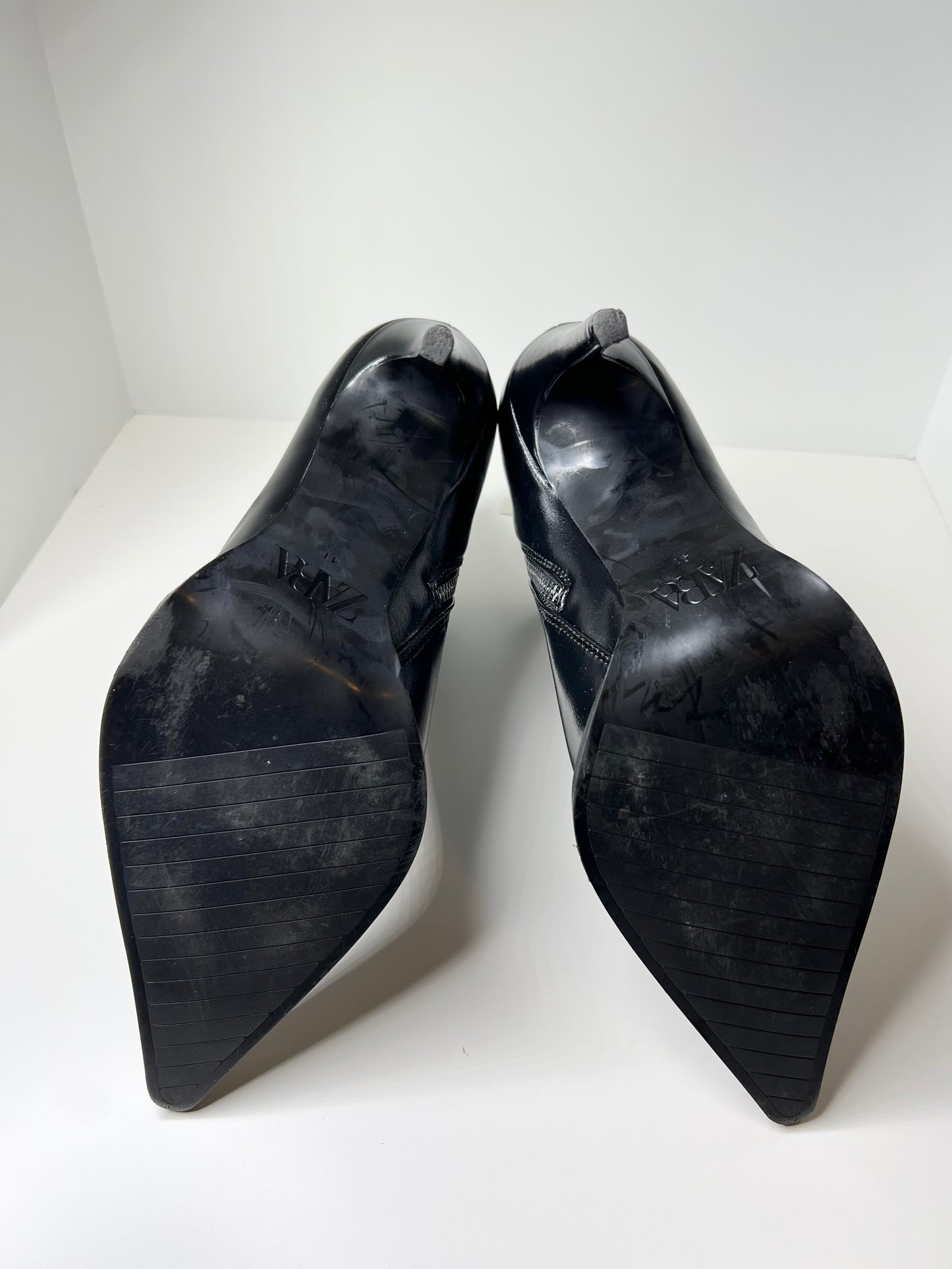 ZARA Pointed Toe Booties Size 41