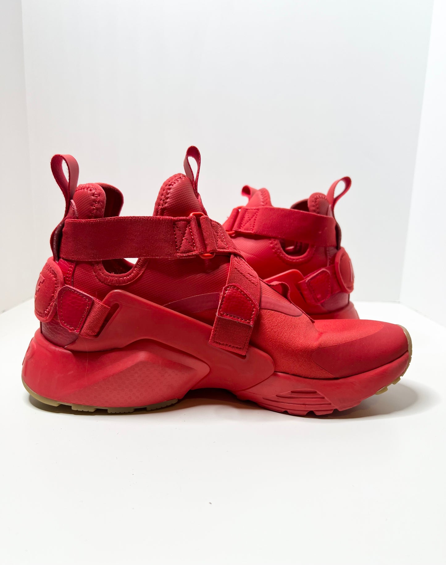 Nike Women's Red Air Huarache, Size 9.5