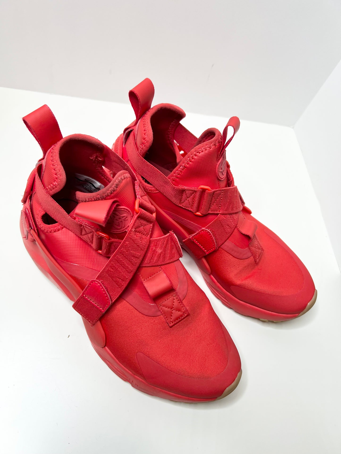 Nike Women's Red Air Huarache, Size 9.5