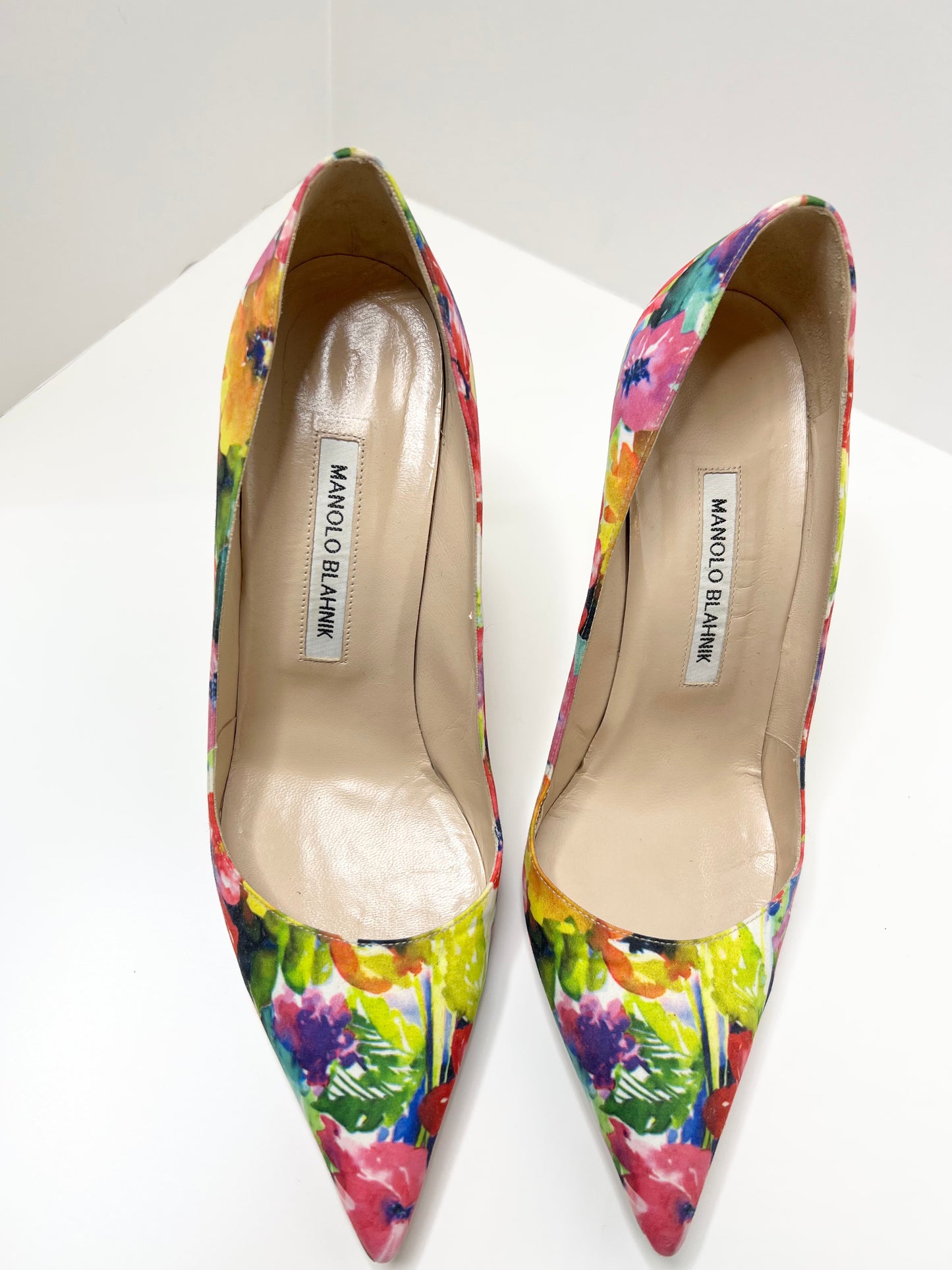 Manolo Blahnik Floral Print BB Pumps Size 38.5